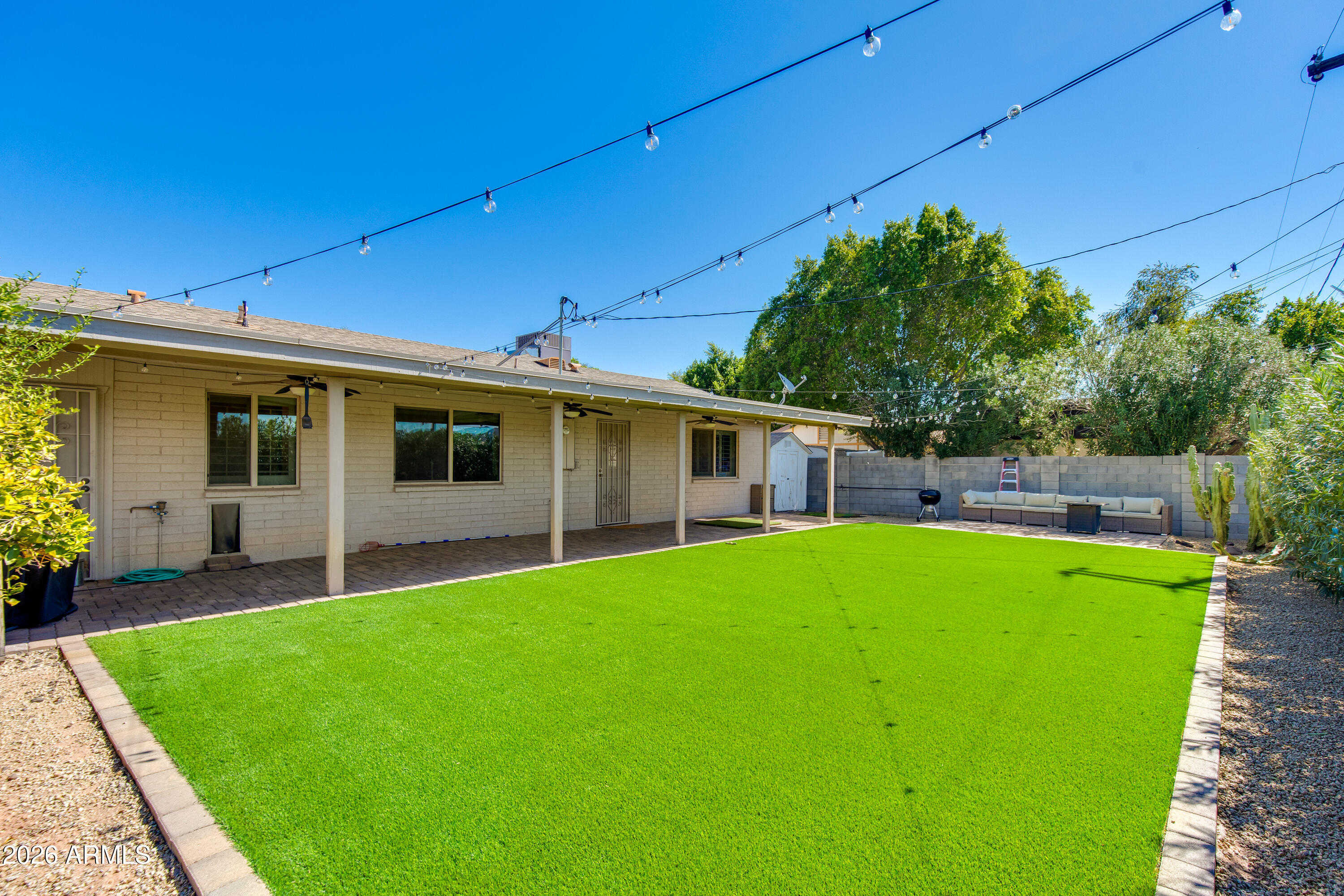 2801 E Mercer Lane