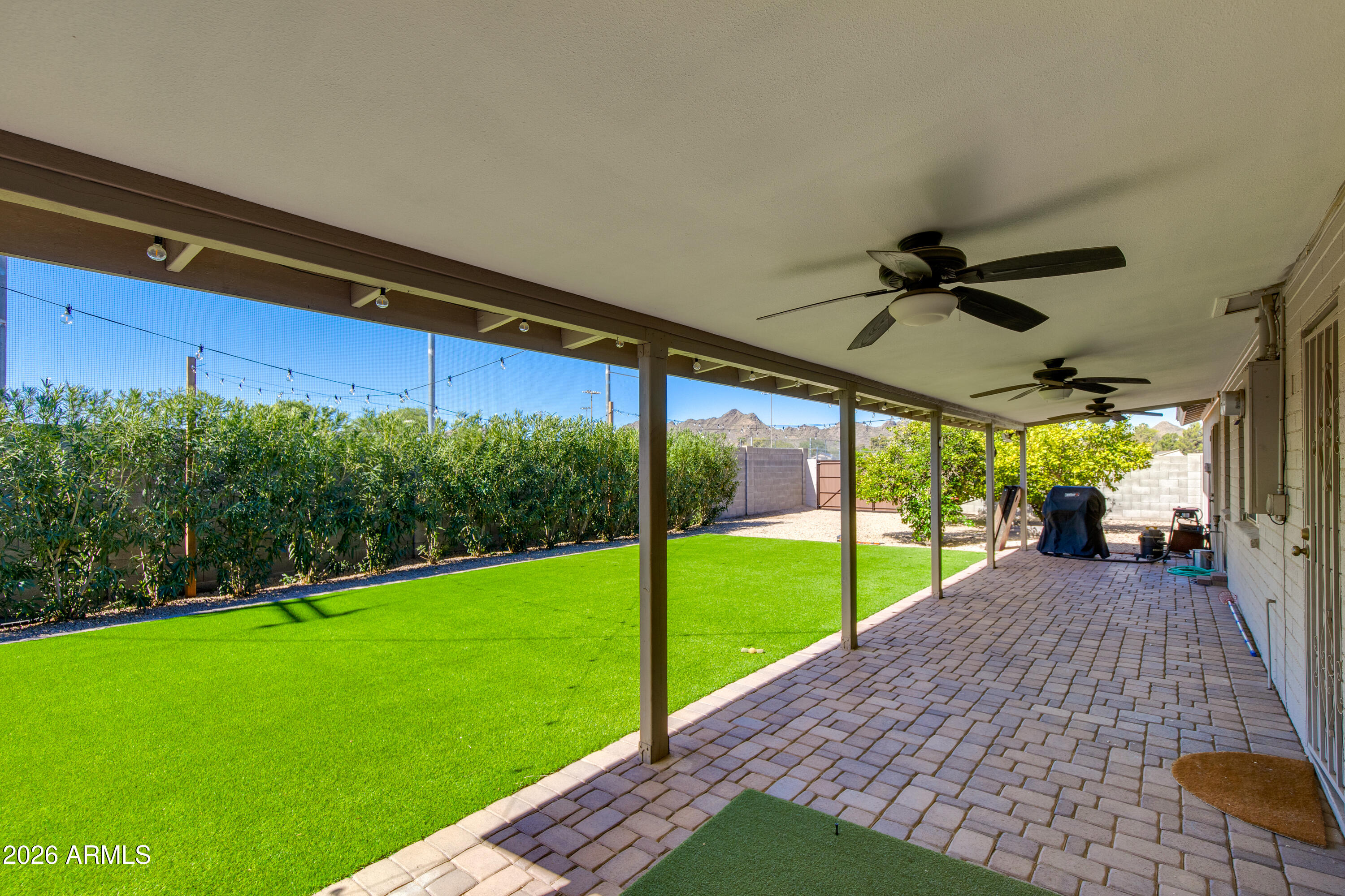 2801 E Mercer Lane
