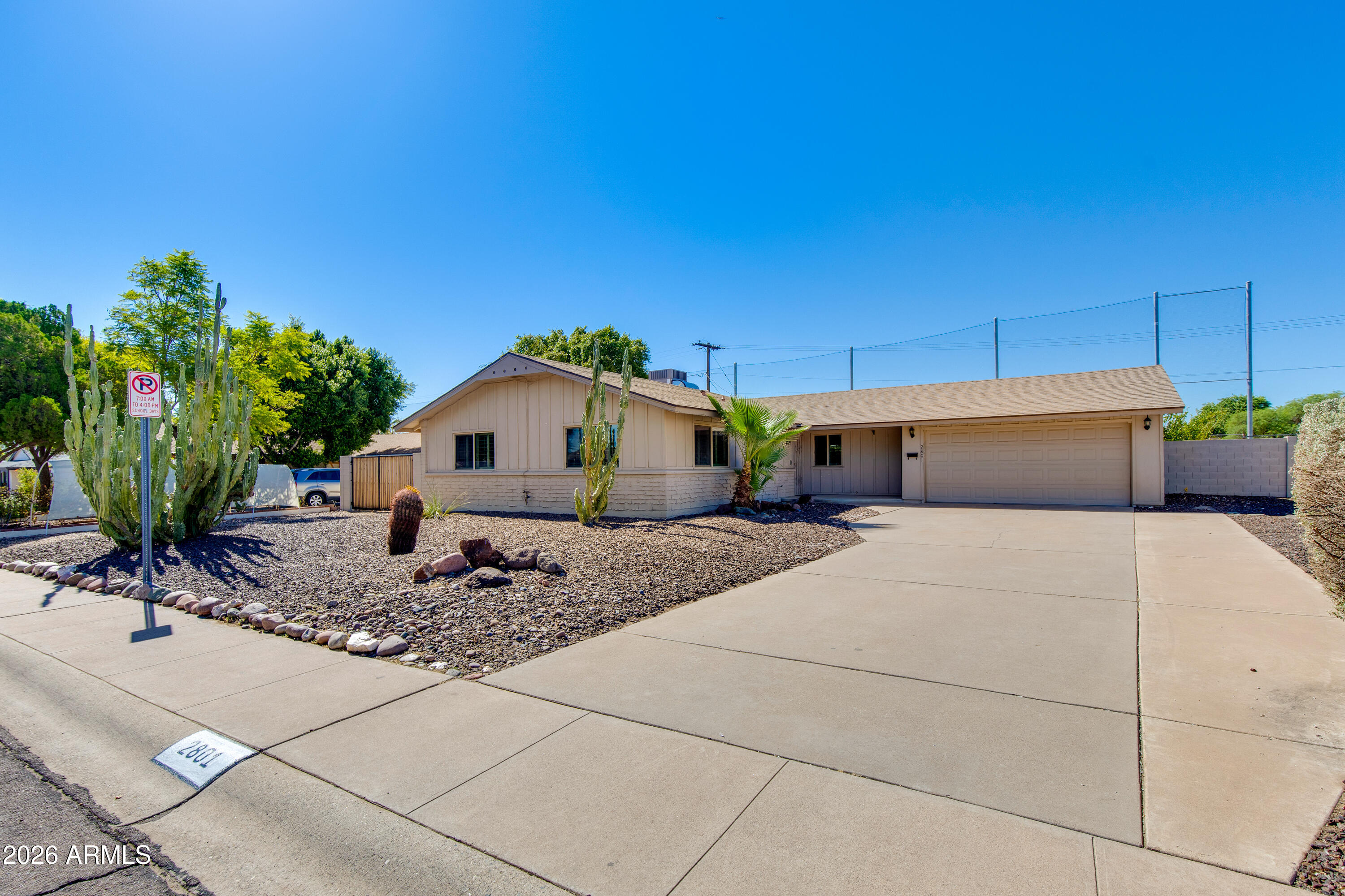 2801 E Mercer Lane