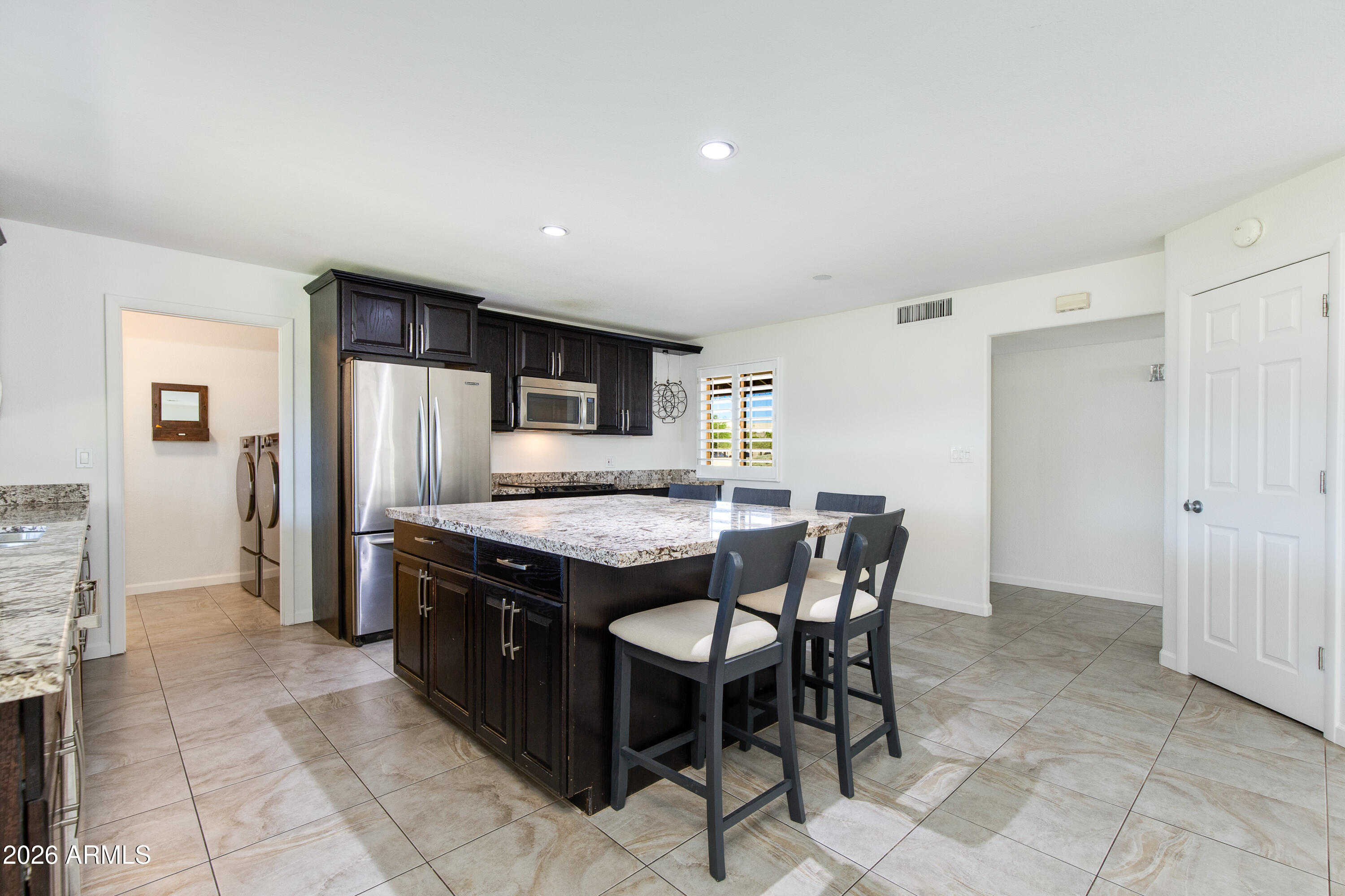 2801 E Mercer Lane
