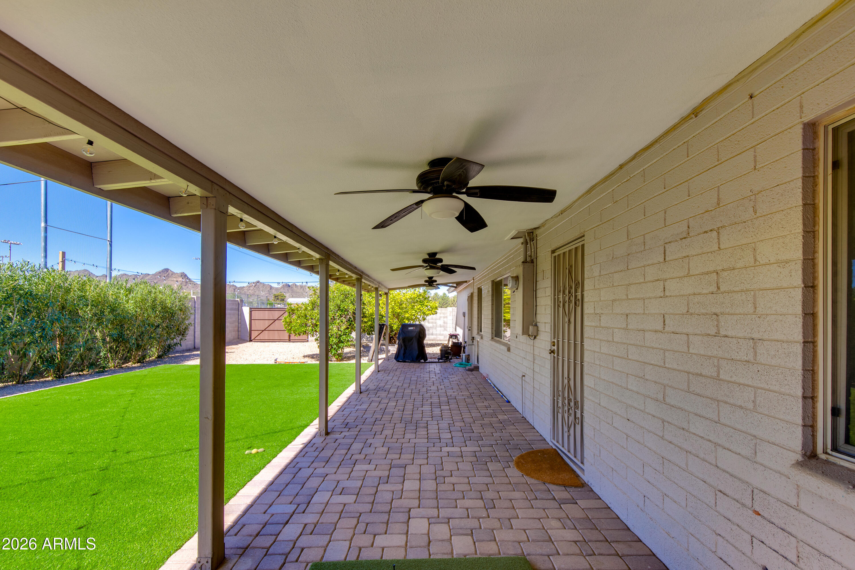 2801 E Mercer Lane