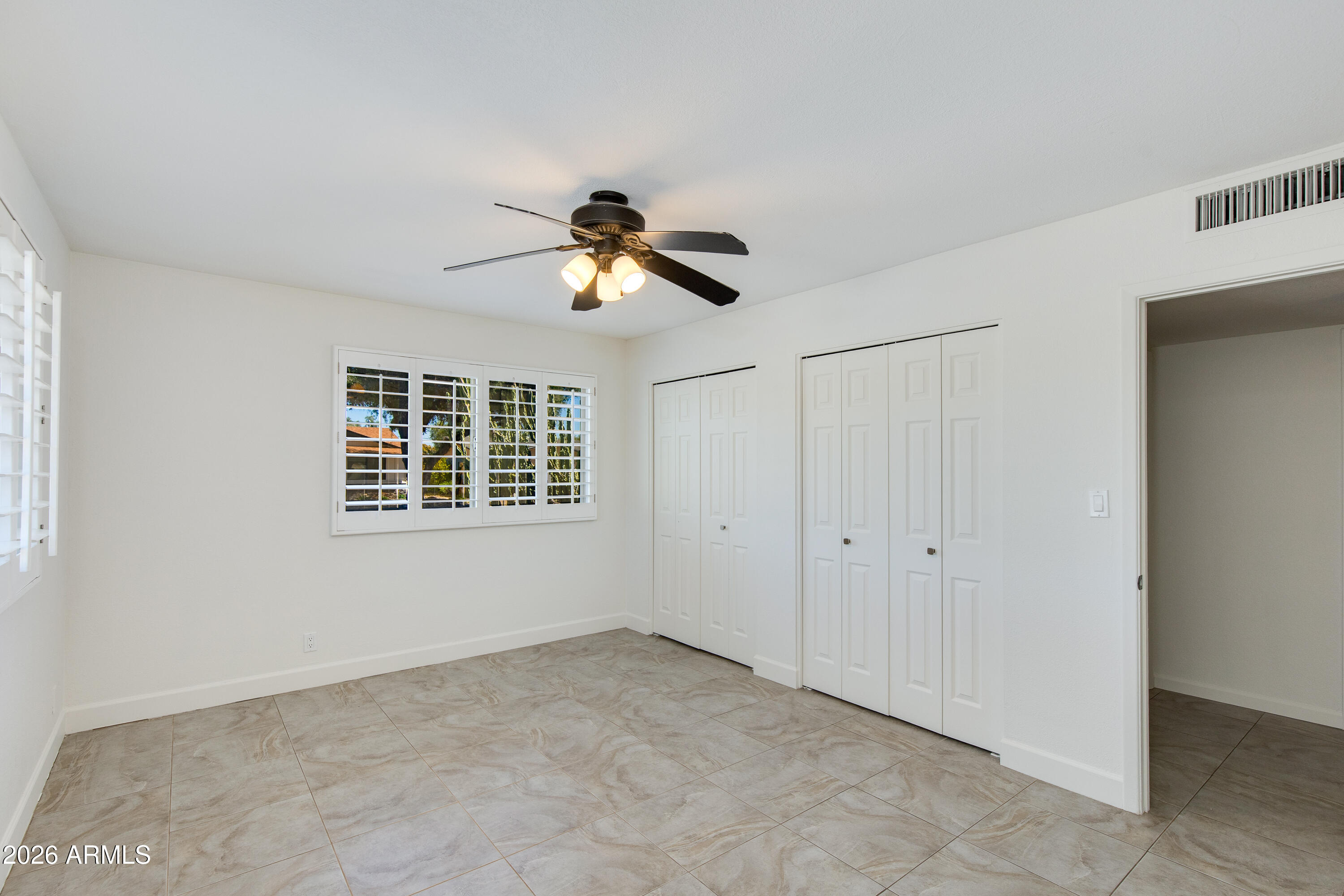 2801 E Mercer Lane