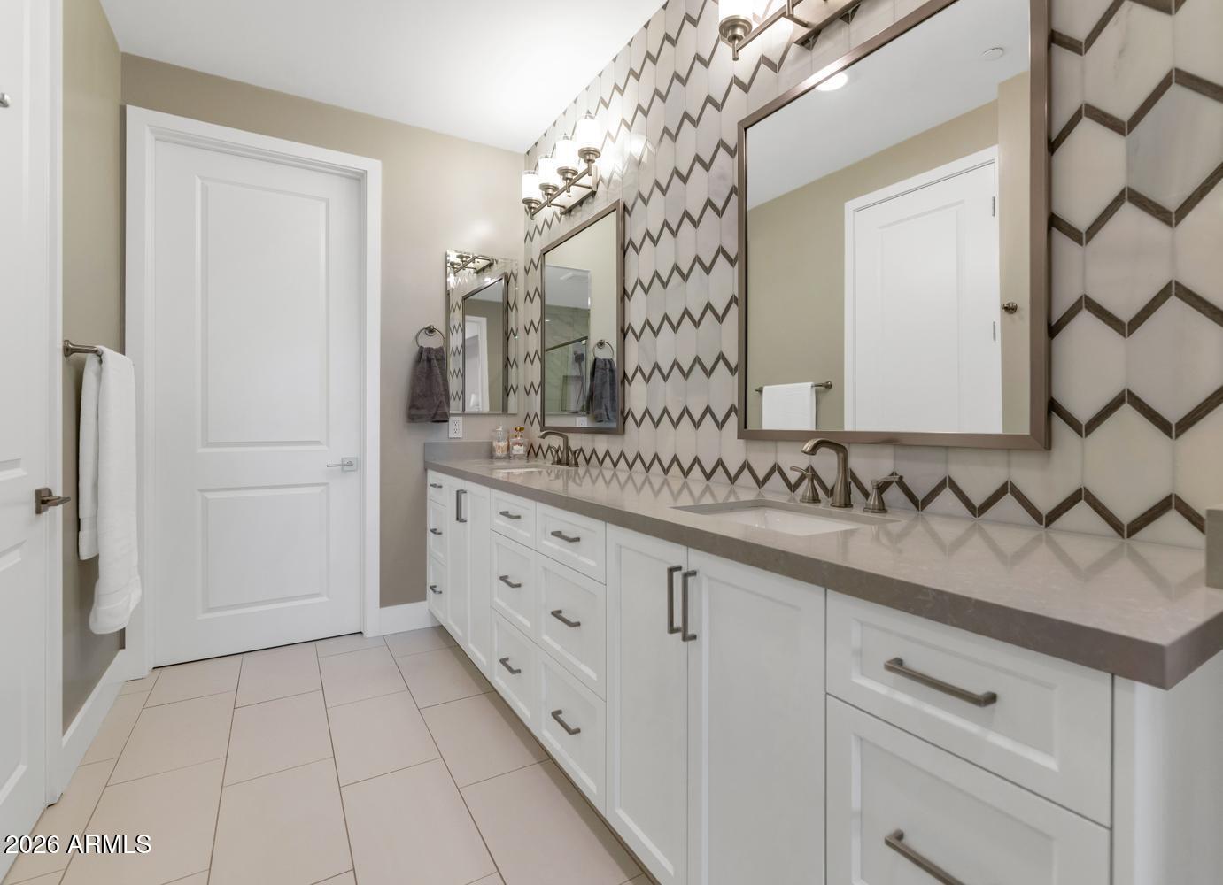 5250 E DEER VALLEY Drive 344