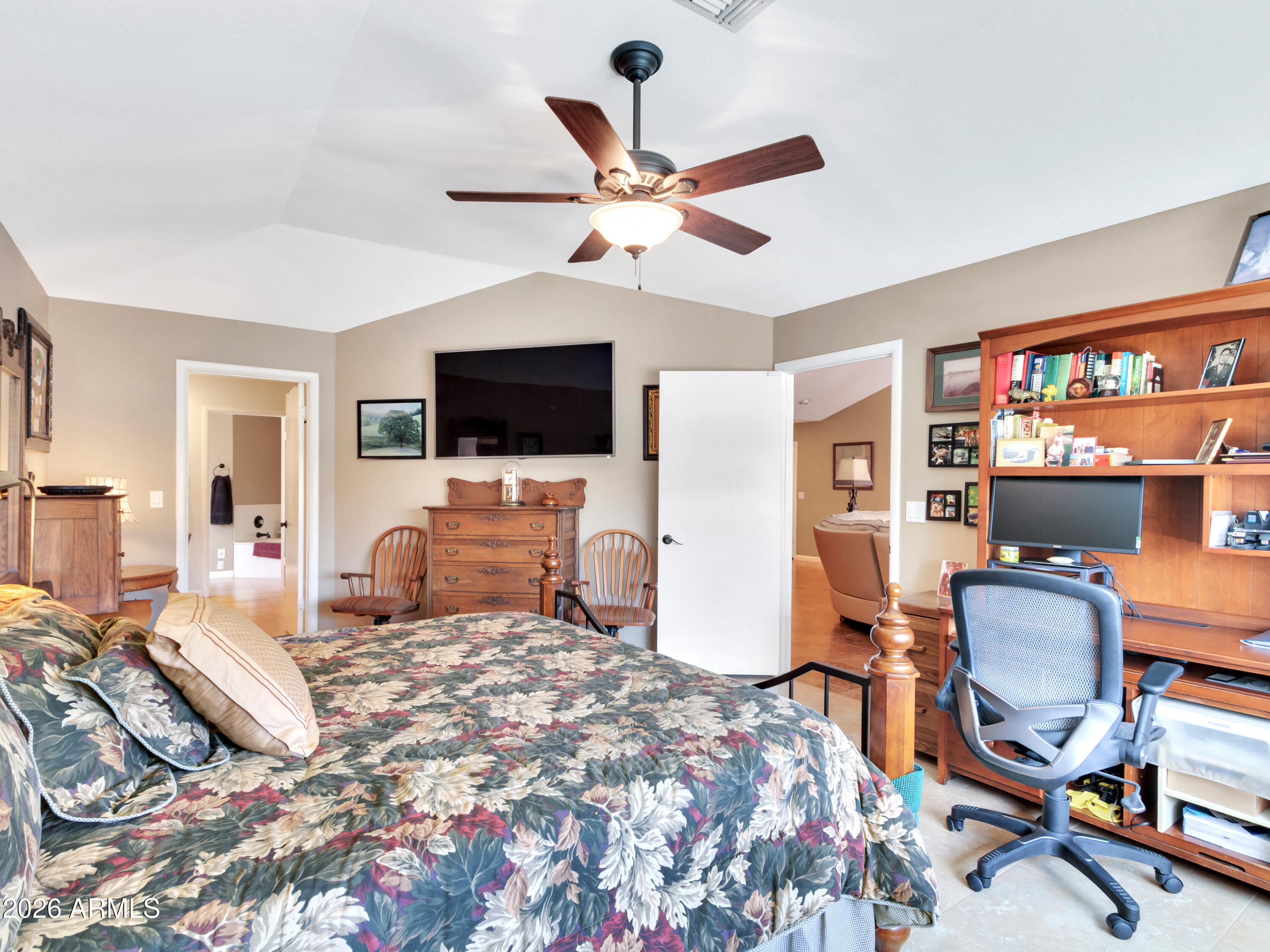 7615 W JULIE Drive