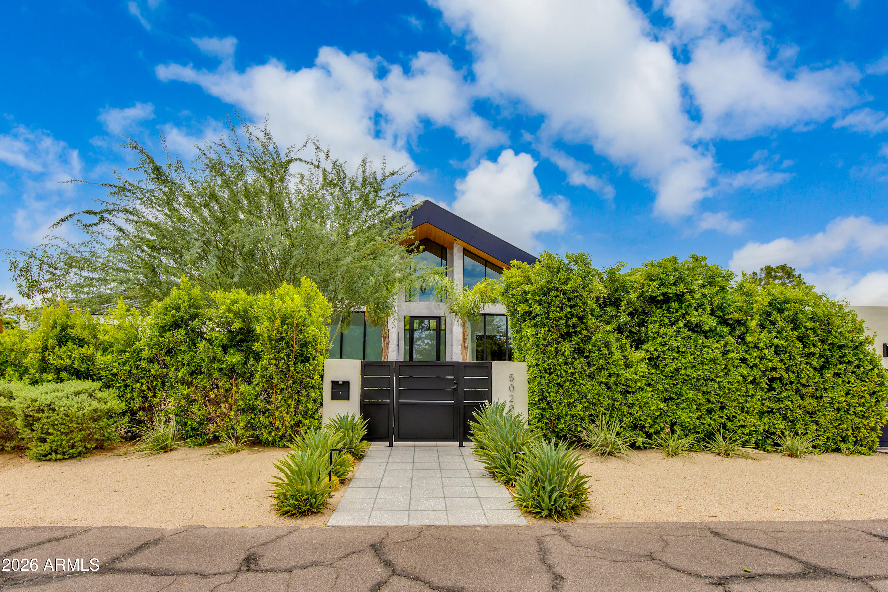 5020 N CHIQUITA Lane