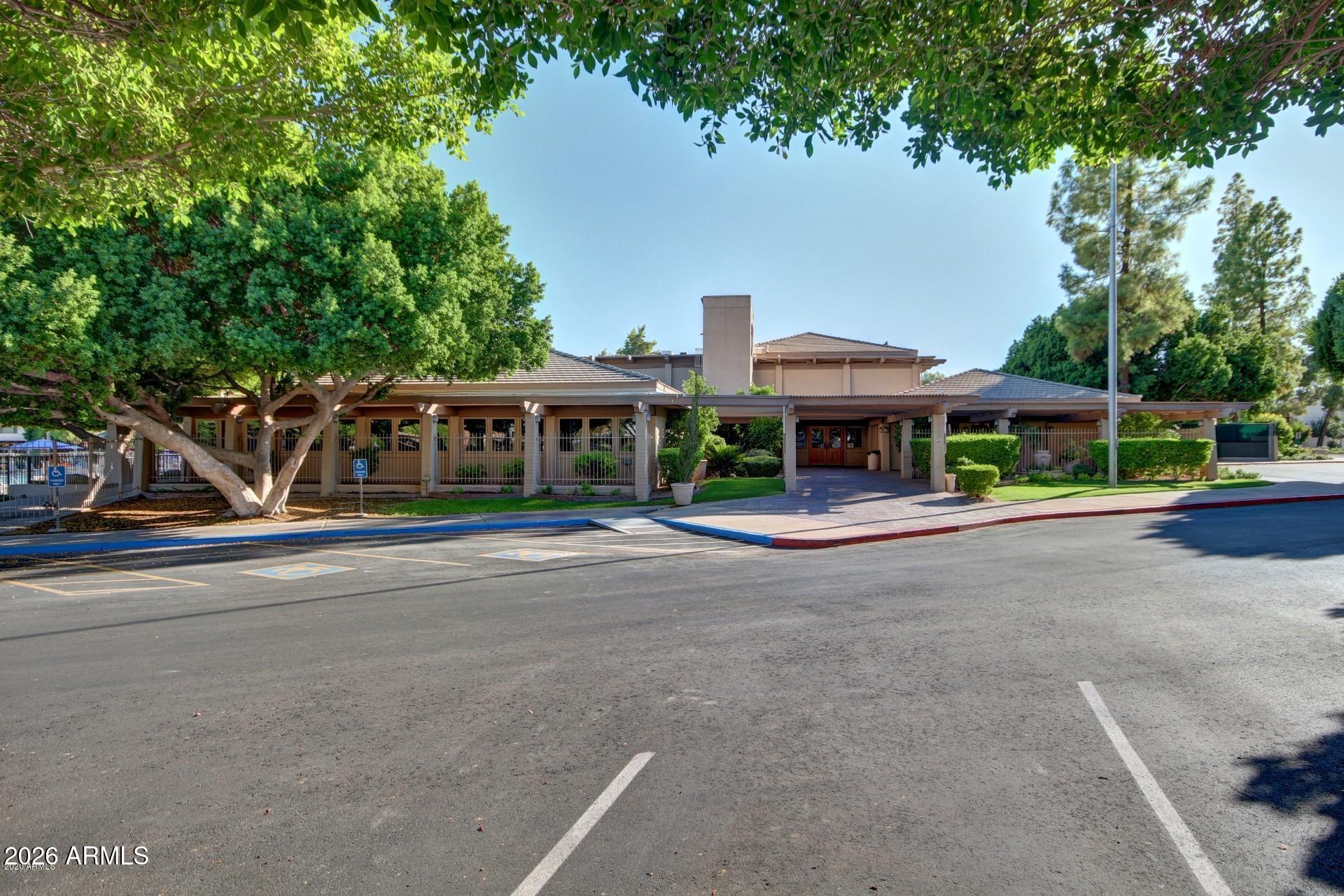 1204 E STEAMBOAT BEND Drive