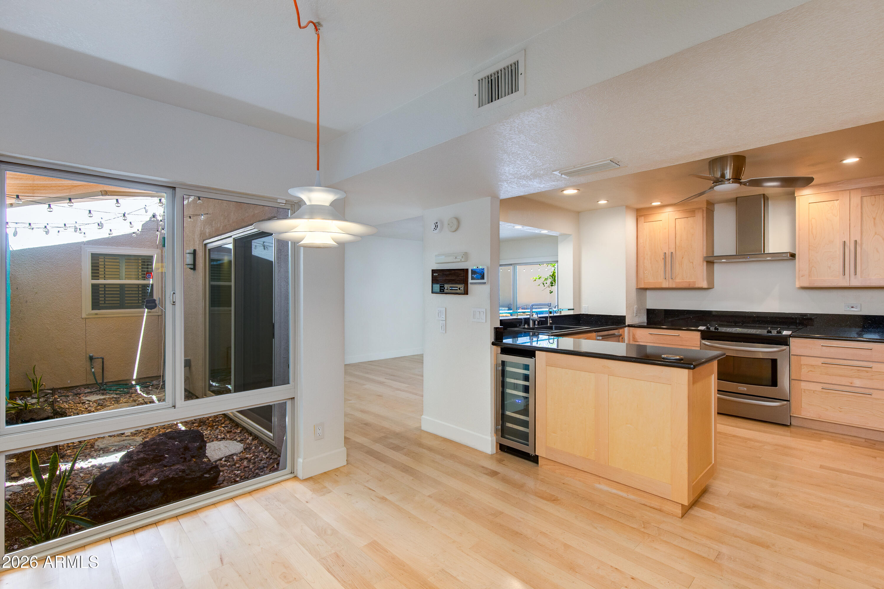 2522 E OREGON Avenue