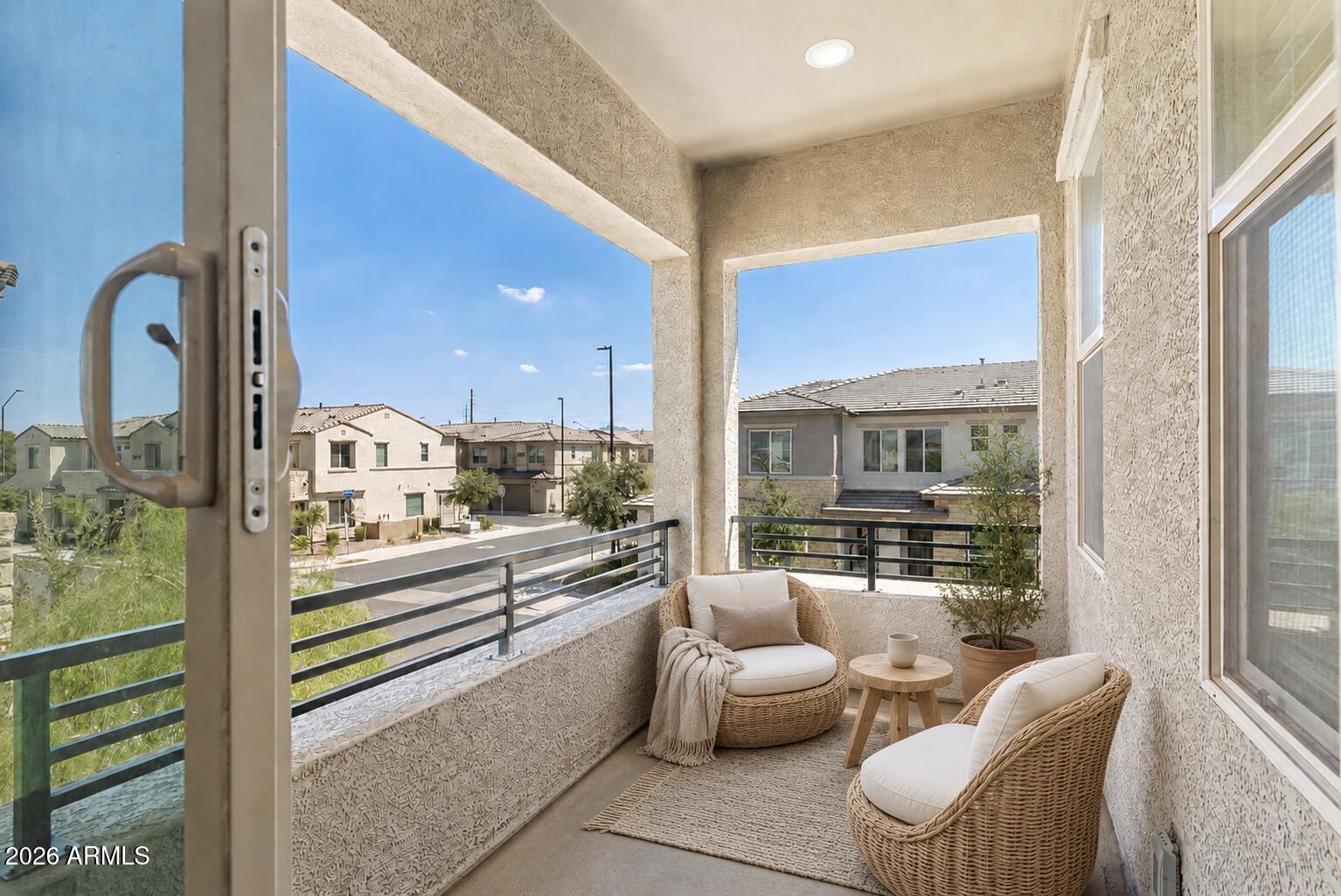 746 E Doral Avenue Unit 201