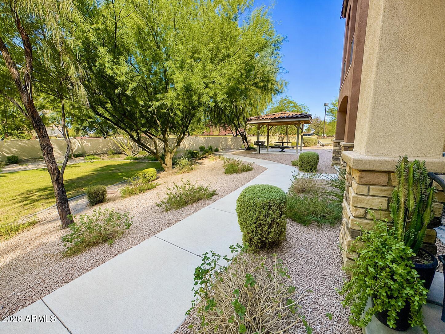 2821 S SKYLINE Drive 121