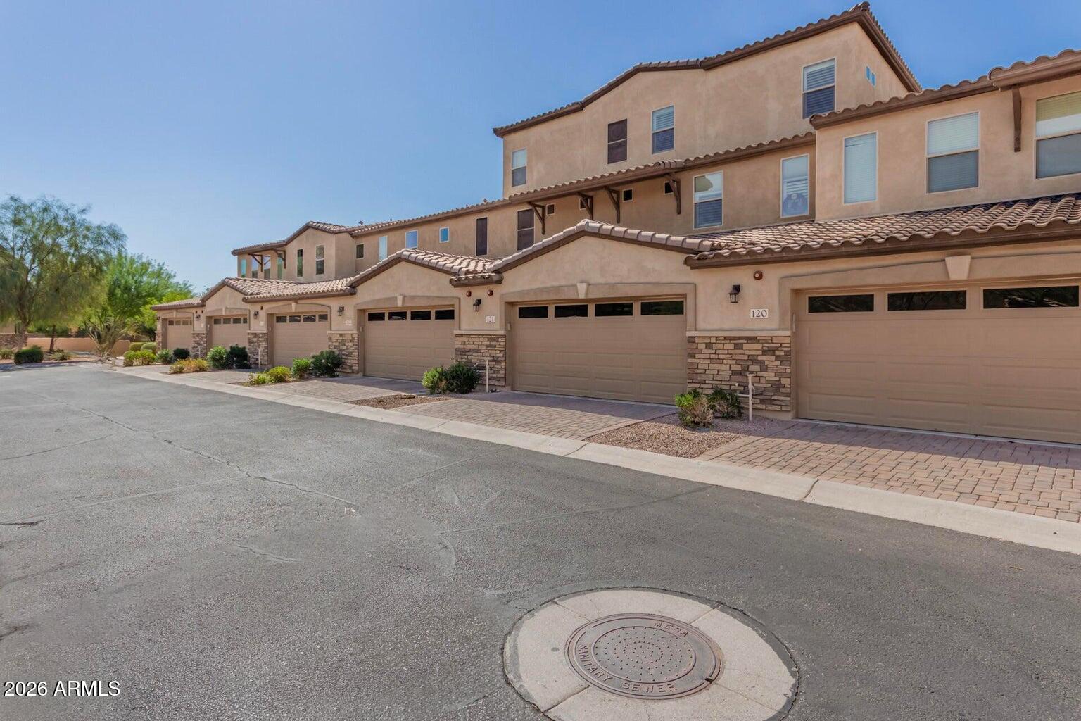2821 S SKYLINE Drive 121