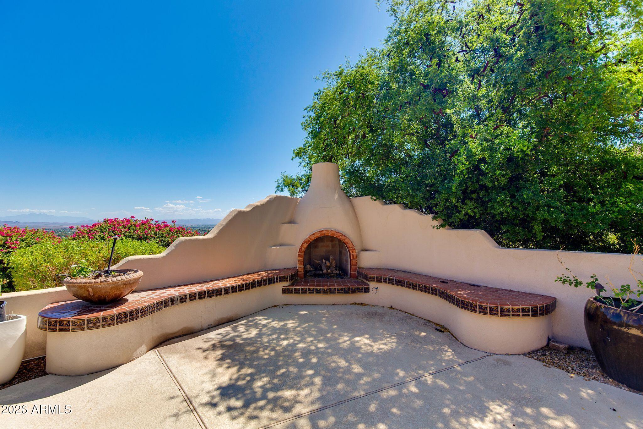 6021 E SAGE Drive