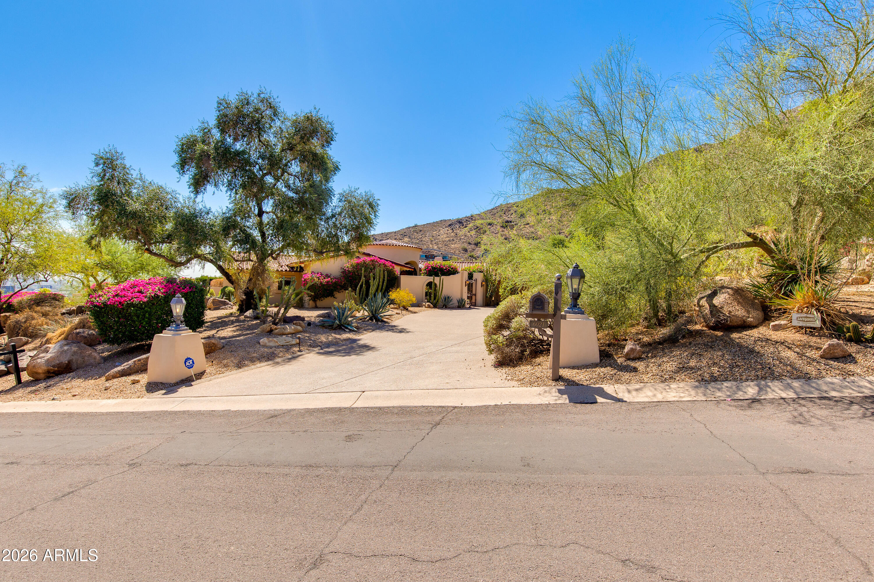 6021 E SAGE Drive