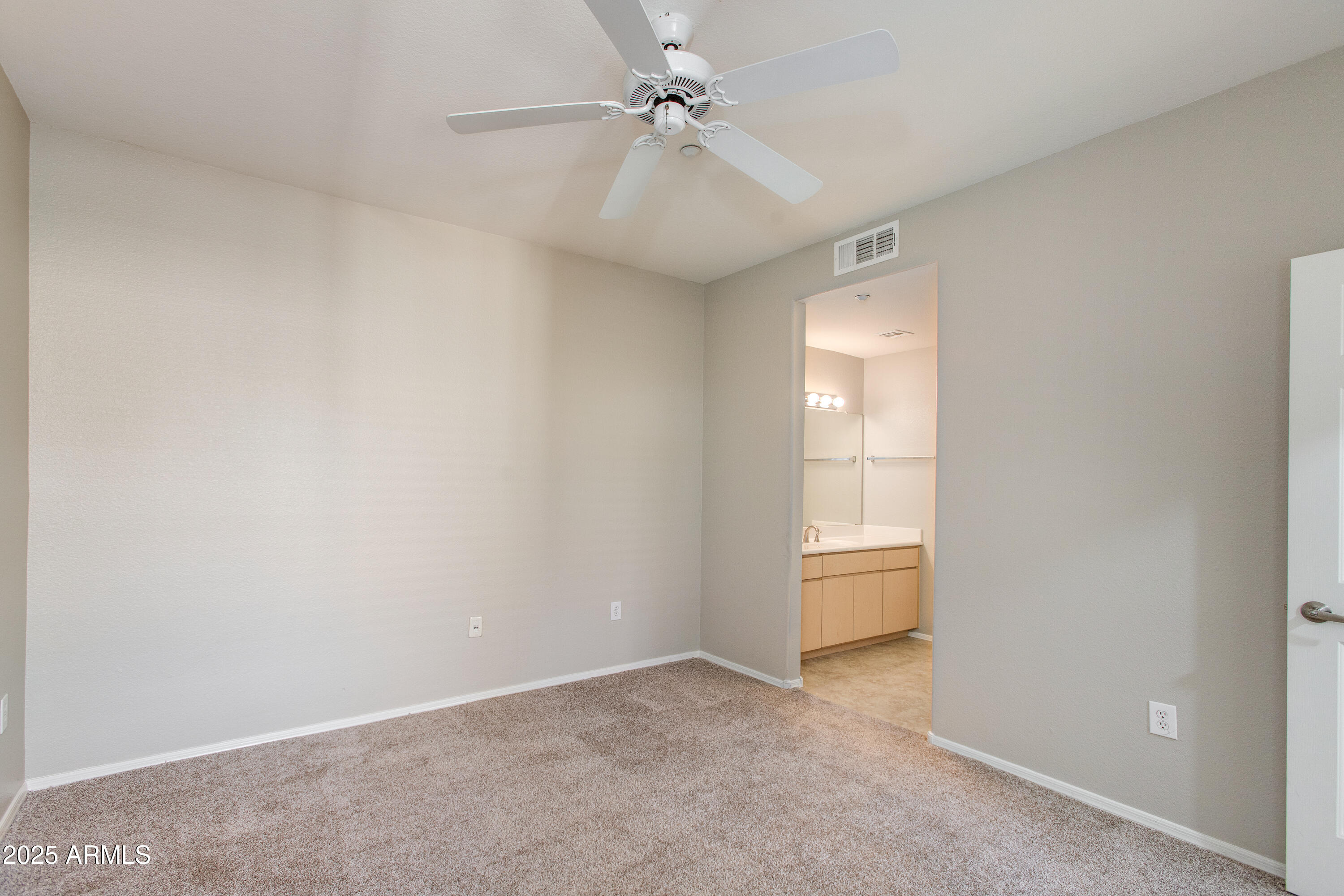 5303 N 7TH Street 206