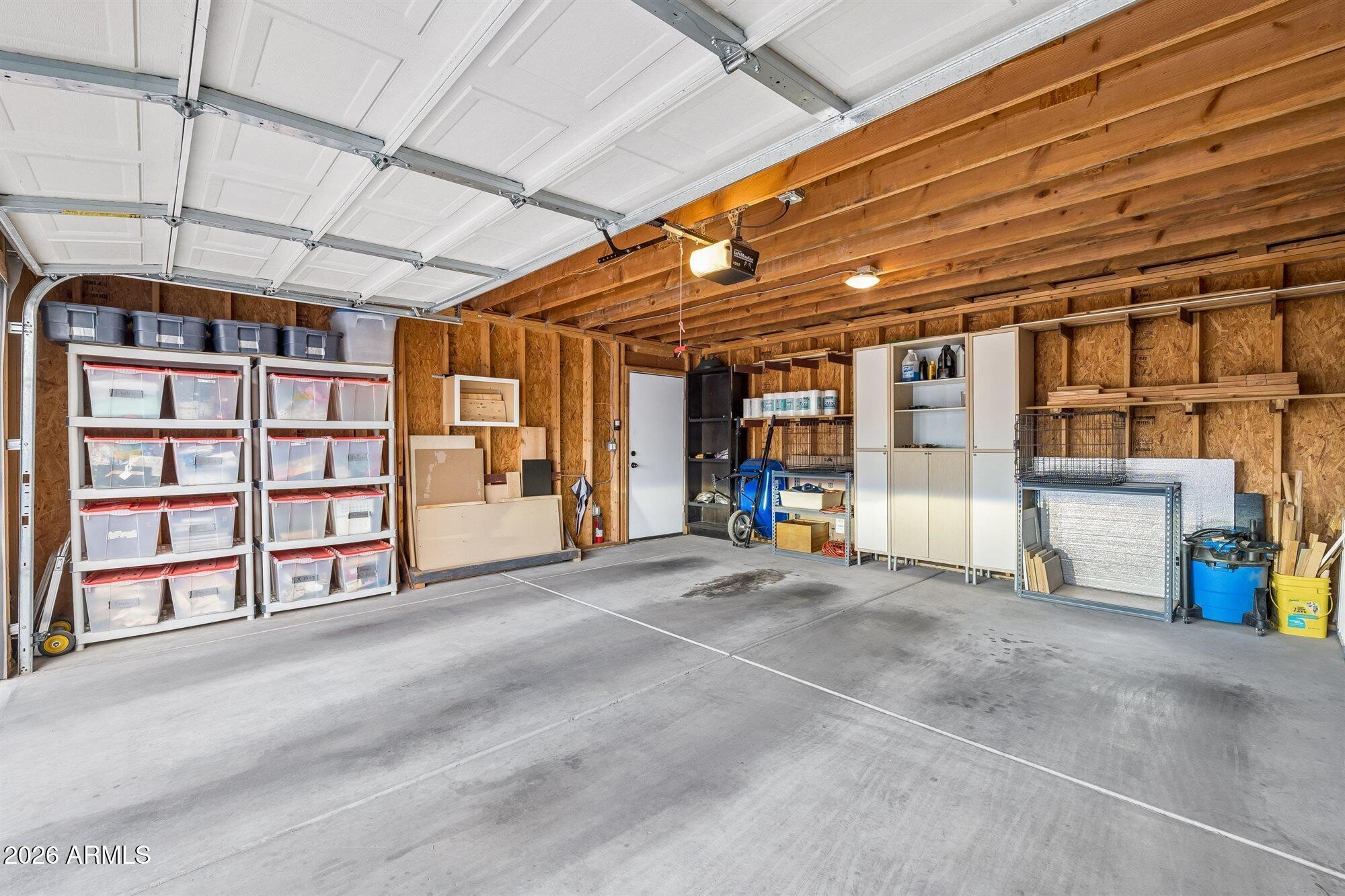 826 N 11TH Avenue