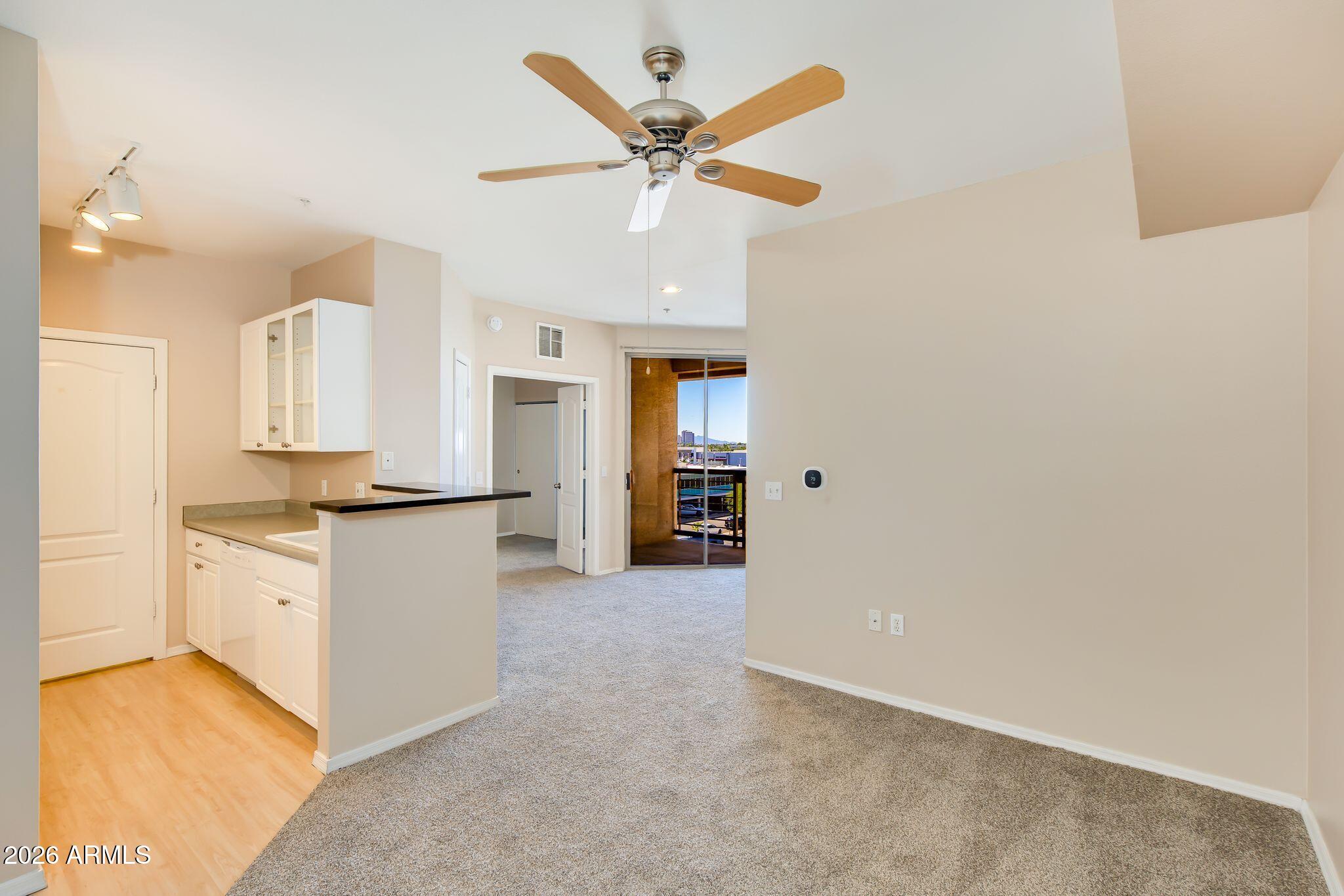 1701 E COLTER Street 484
