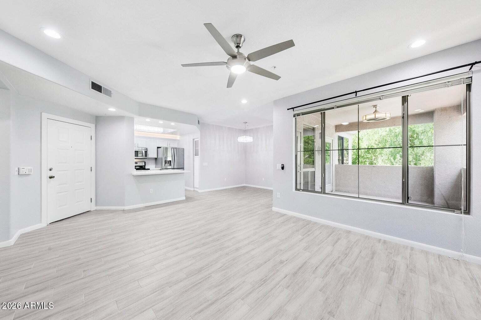 11680 E SAHUARO Drive 2005