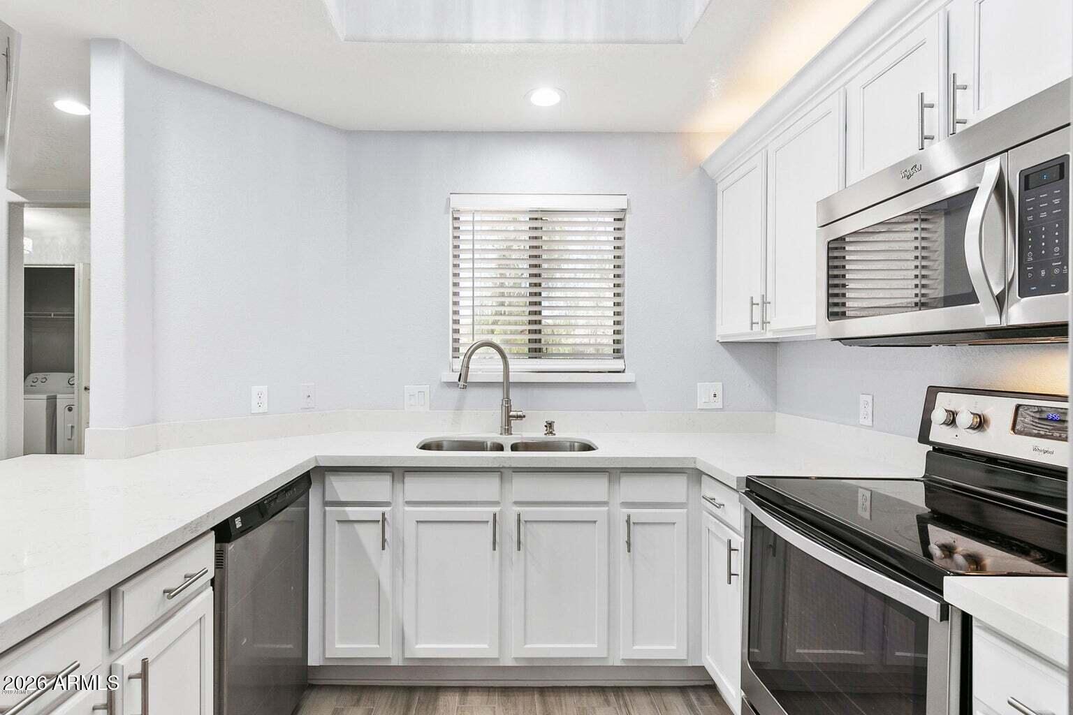 11680 E SAHUARO Drive 2005