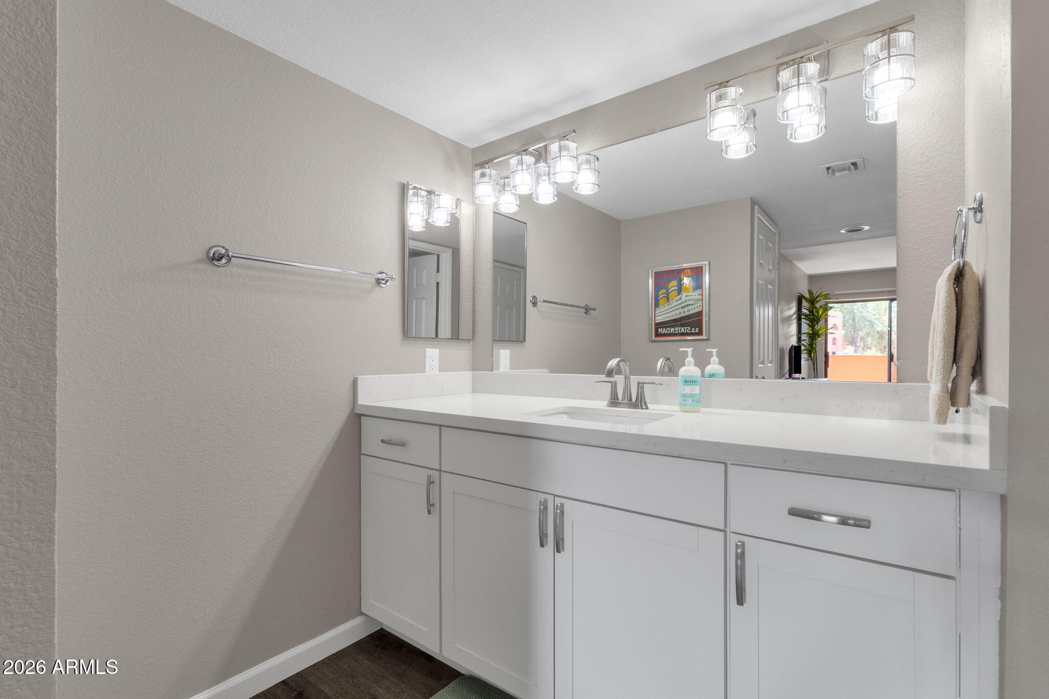 12222 N PARADISE VILLAGE Parkway S 233