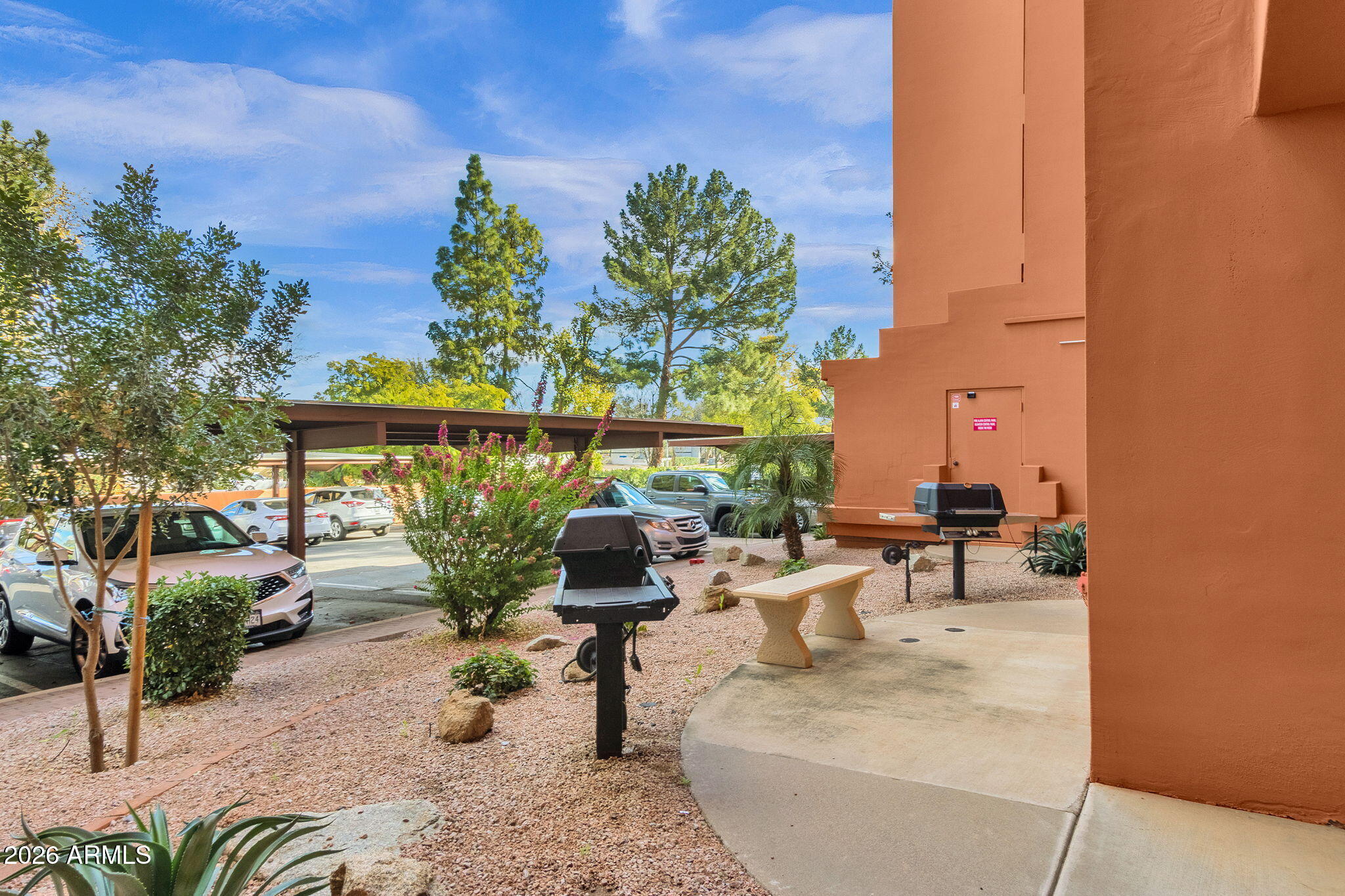 12222 N PARADISE VILLAGE Parkway S 233
