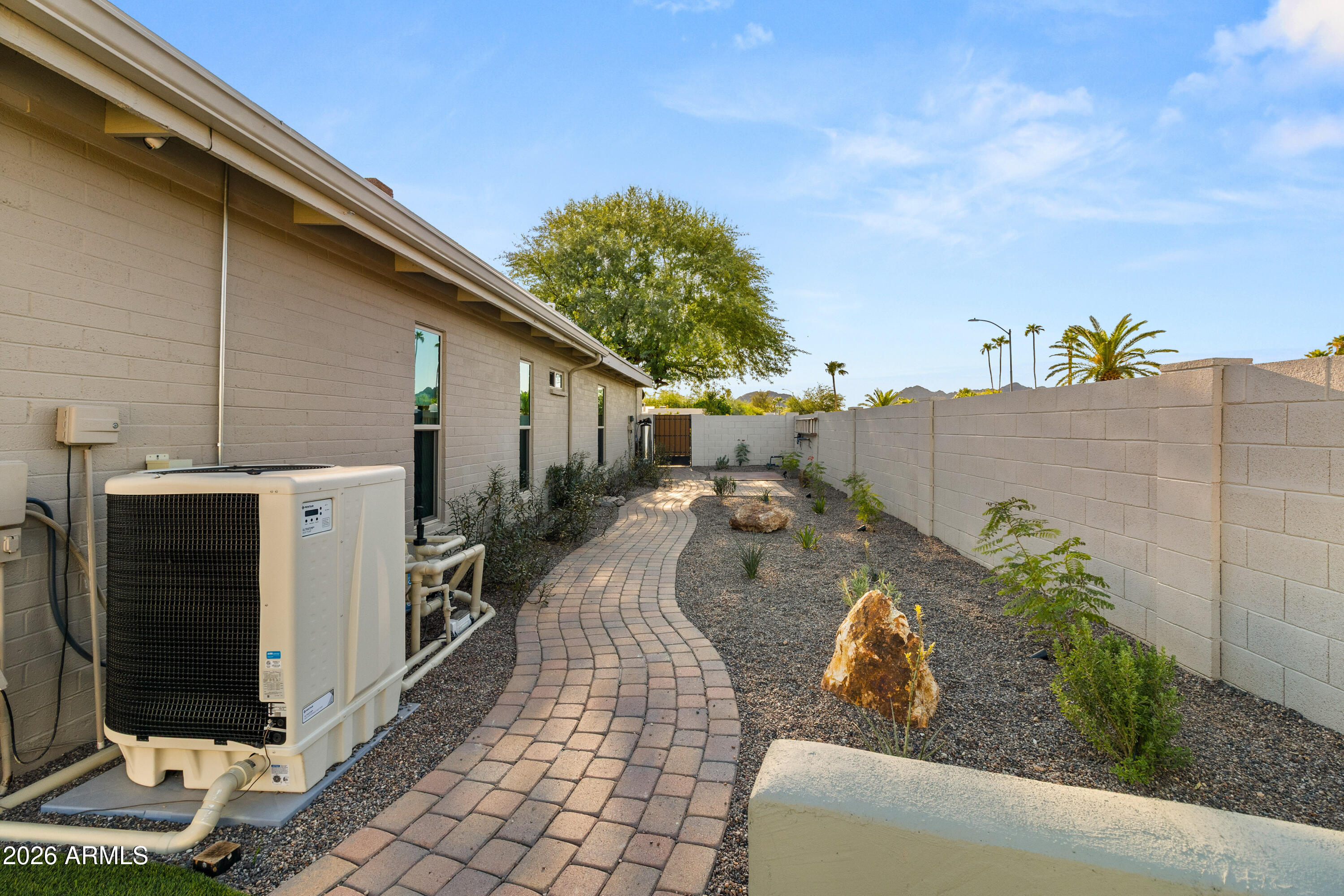 3315 E MALAPAI Drive