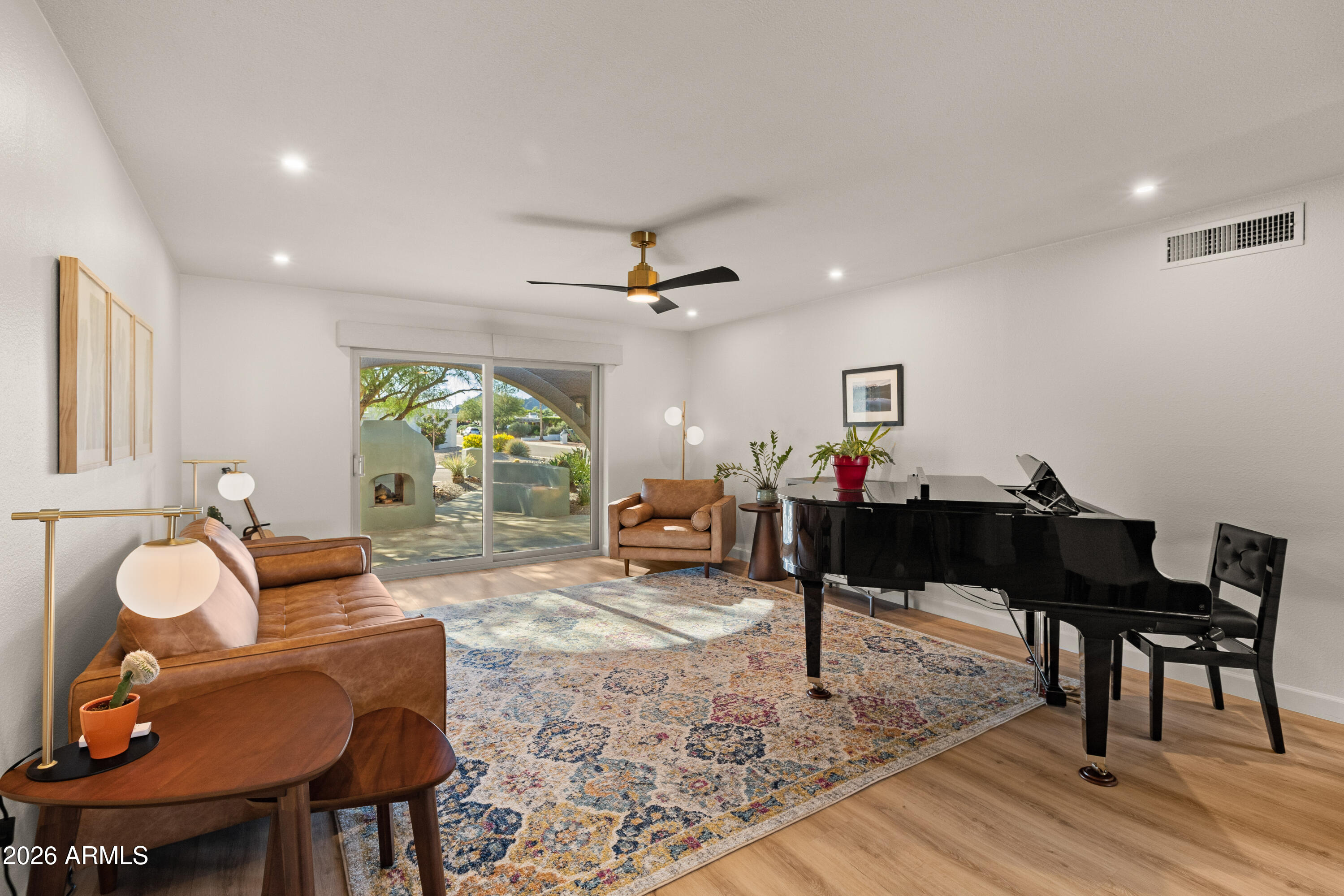 3315 E MALAPAI Drive