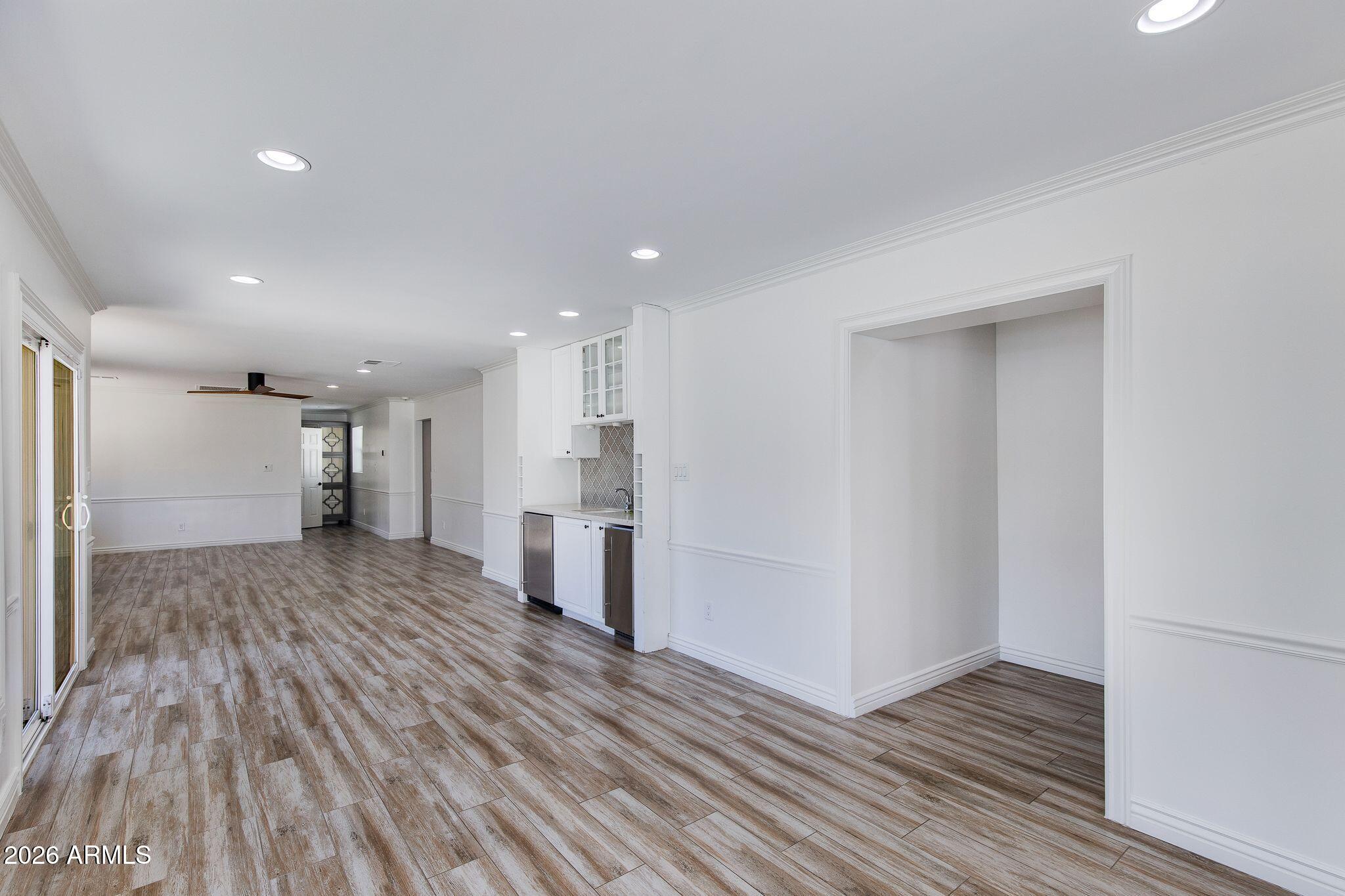 719 W KALER Drive