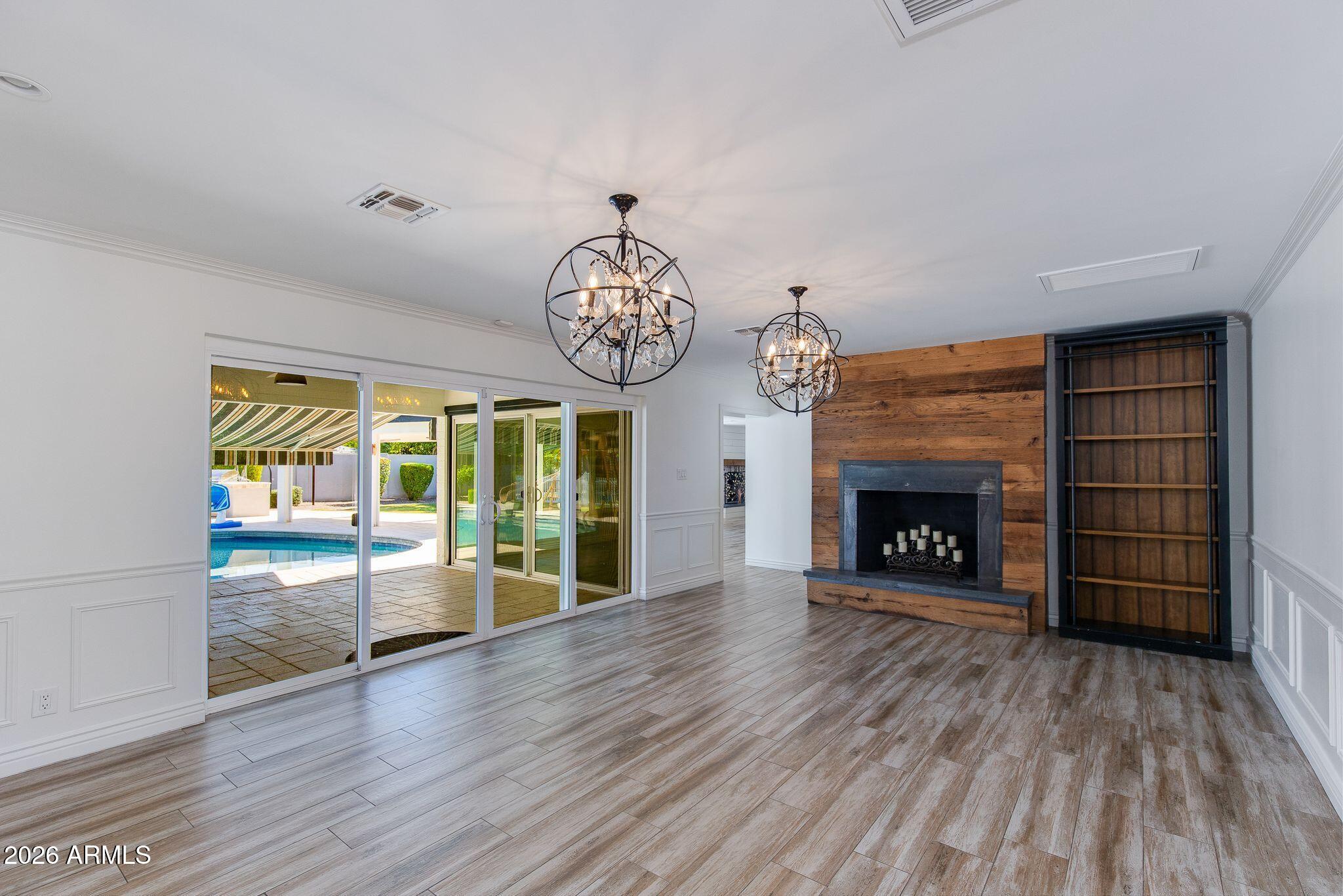 719 W KALER Drive