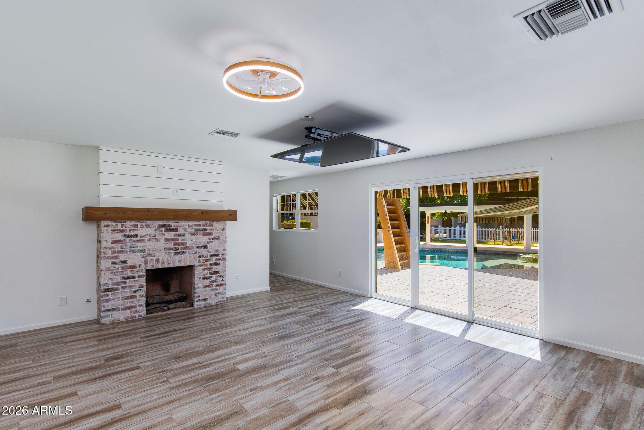 719 W KALER Drive