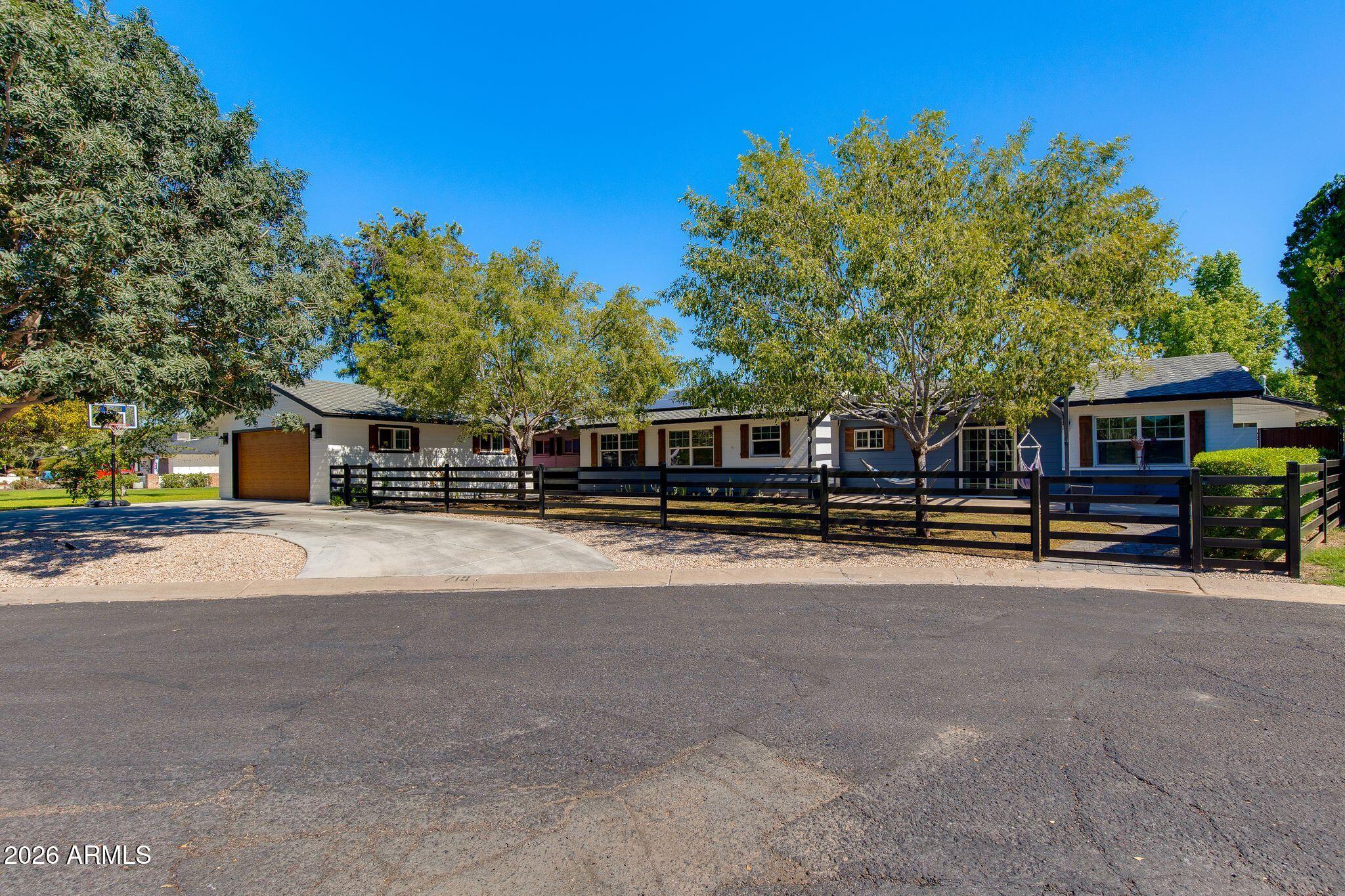 719 W KALER Drive
