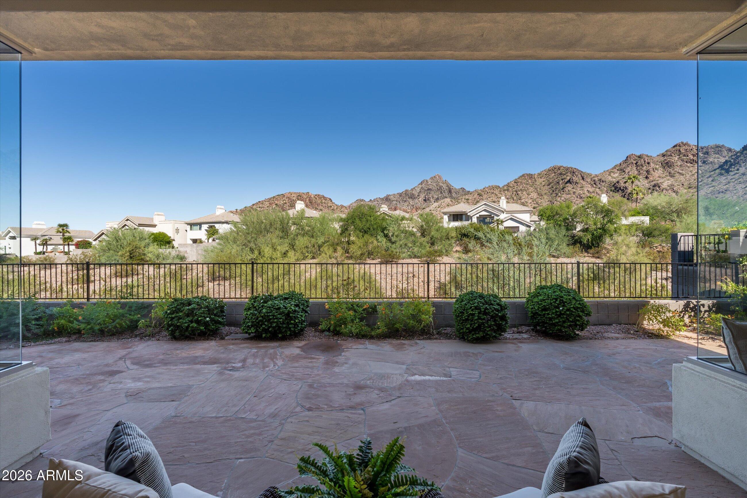 3124 E SQUAW PEAK Circle