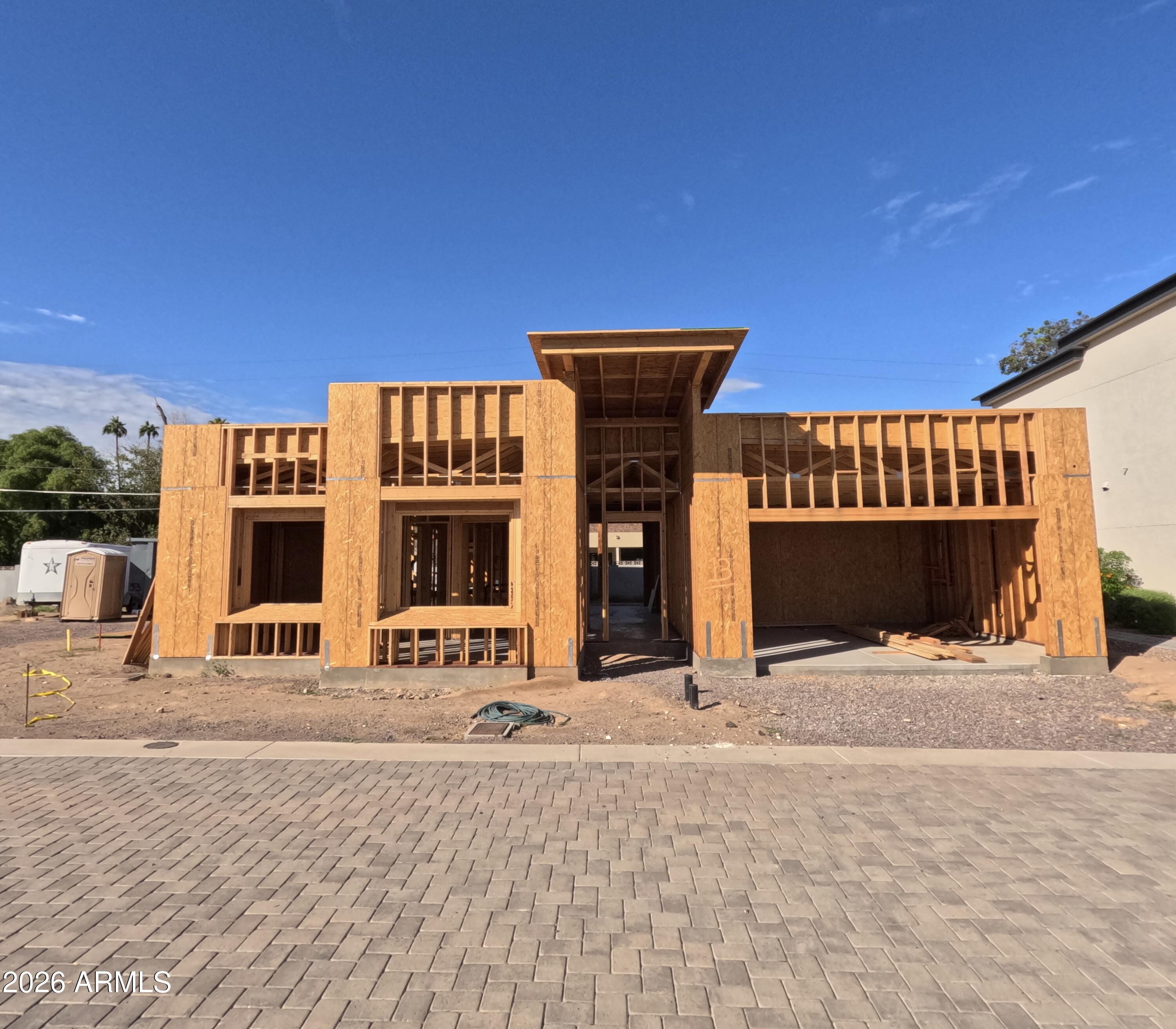 100 W NORTHERN Avenue 13