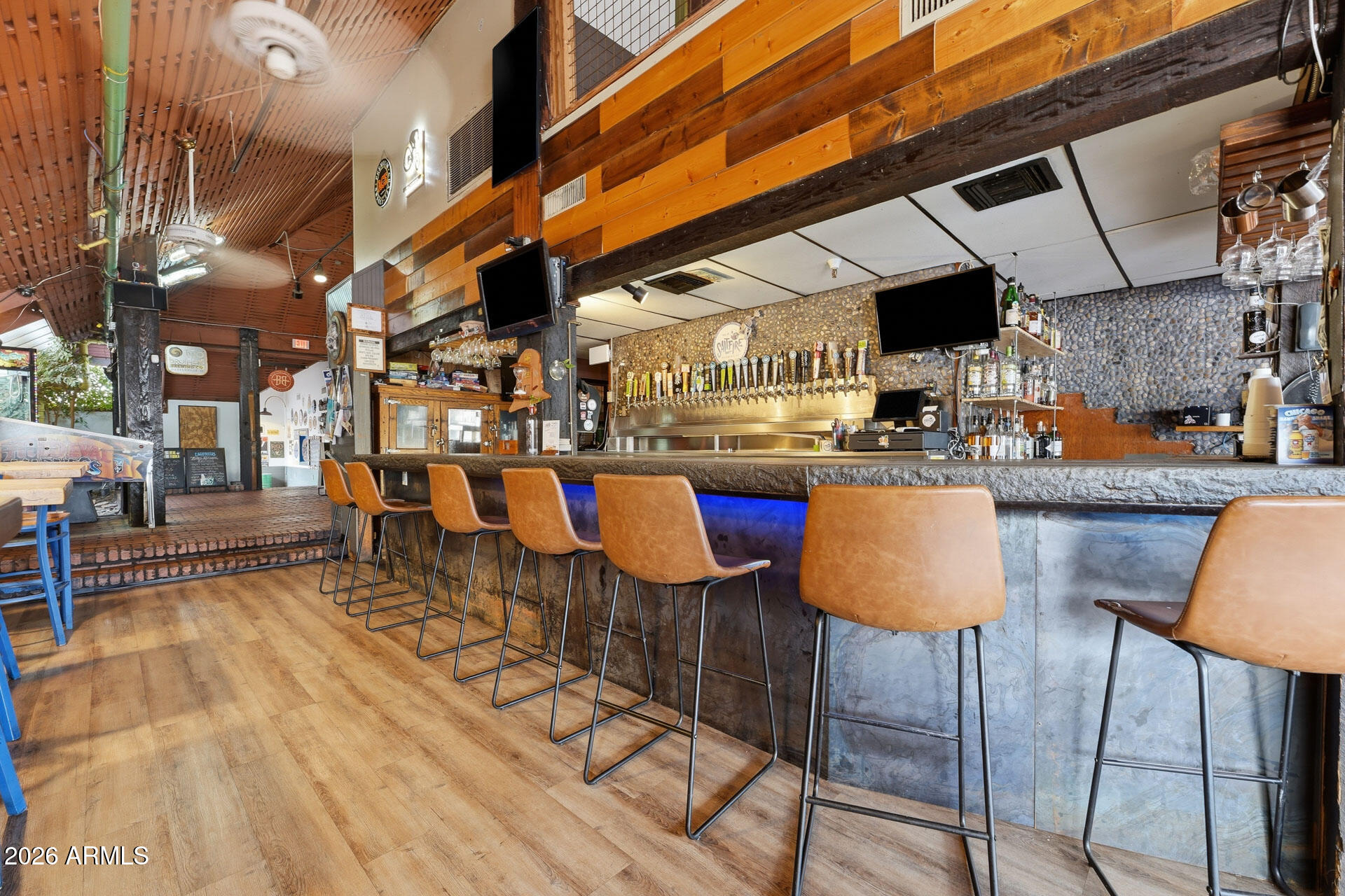 530 W BROADWAY Road