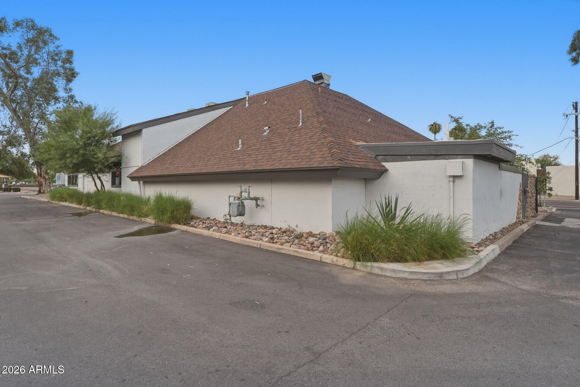 530 W BROADWAY Road