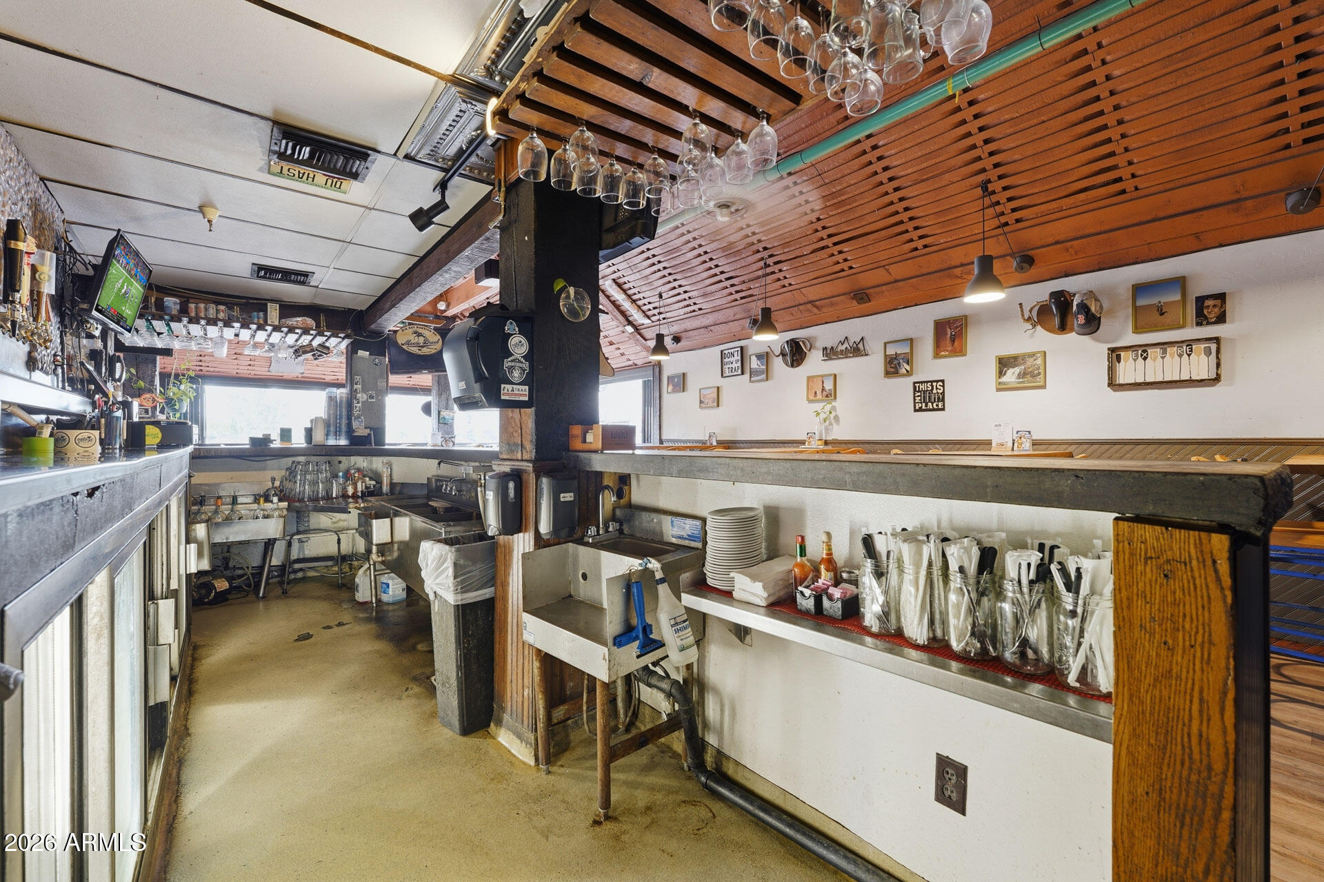 530 W BROADWAY Road