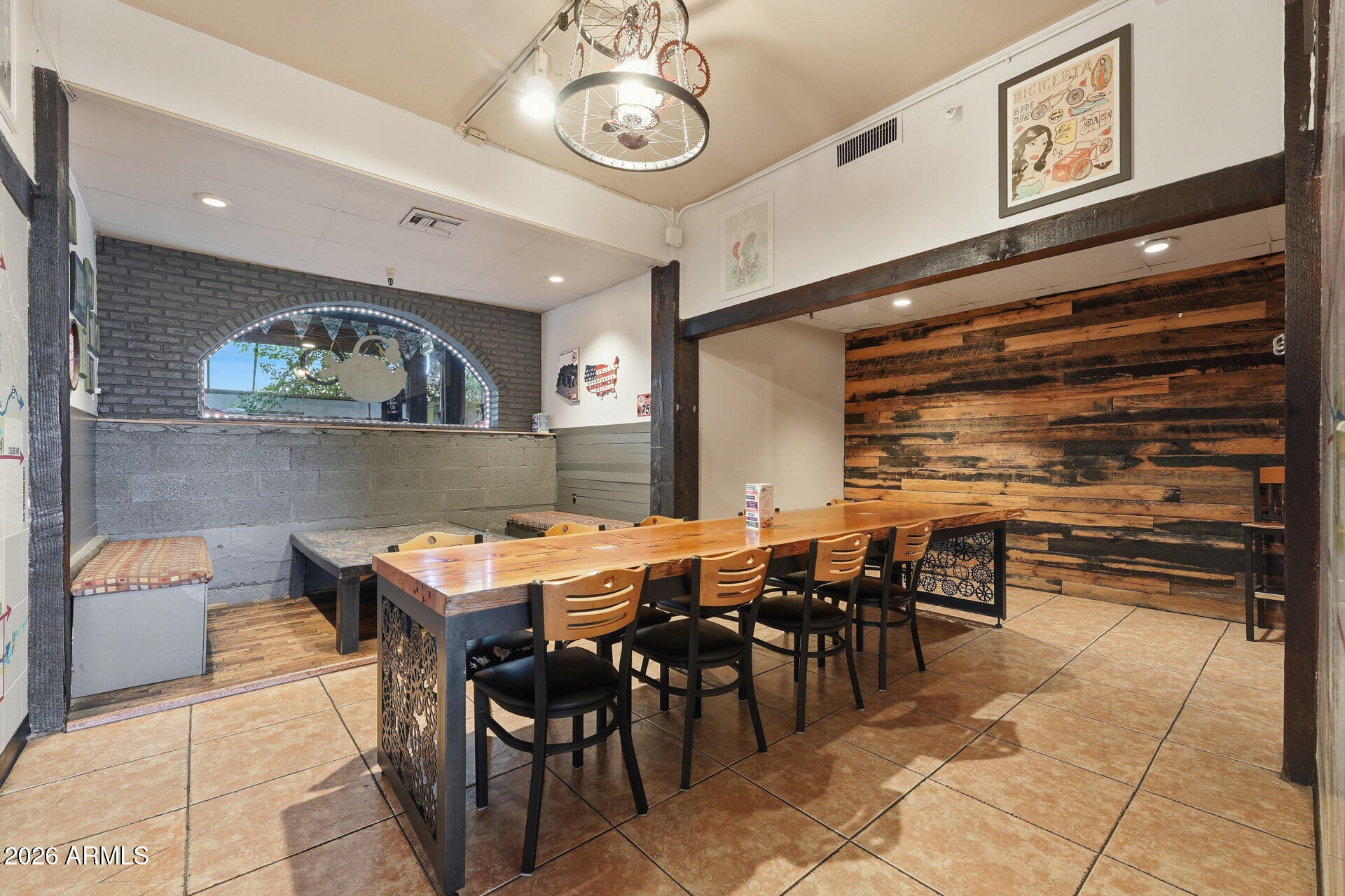 530 W BROADWAY Road