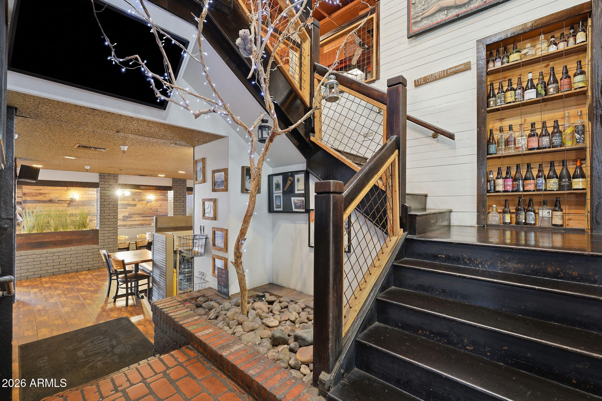 530 W BROADWAY Road