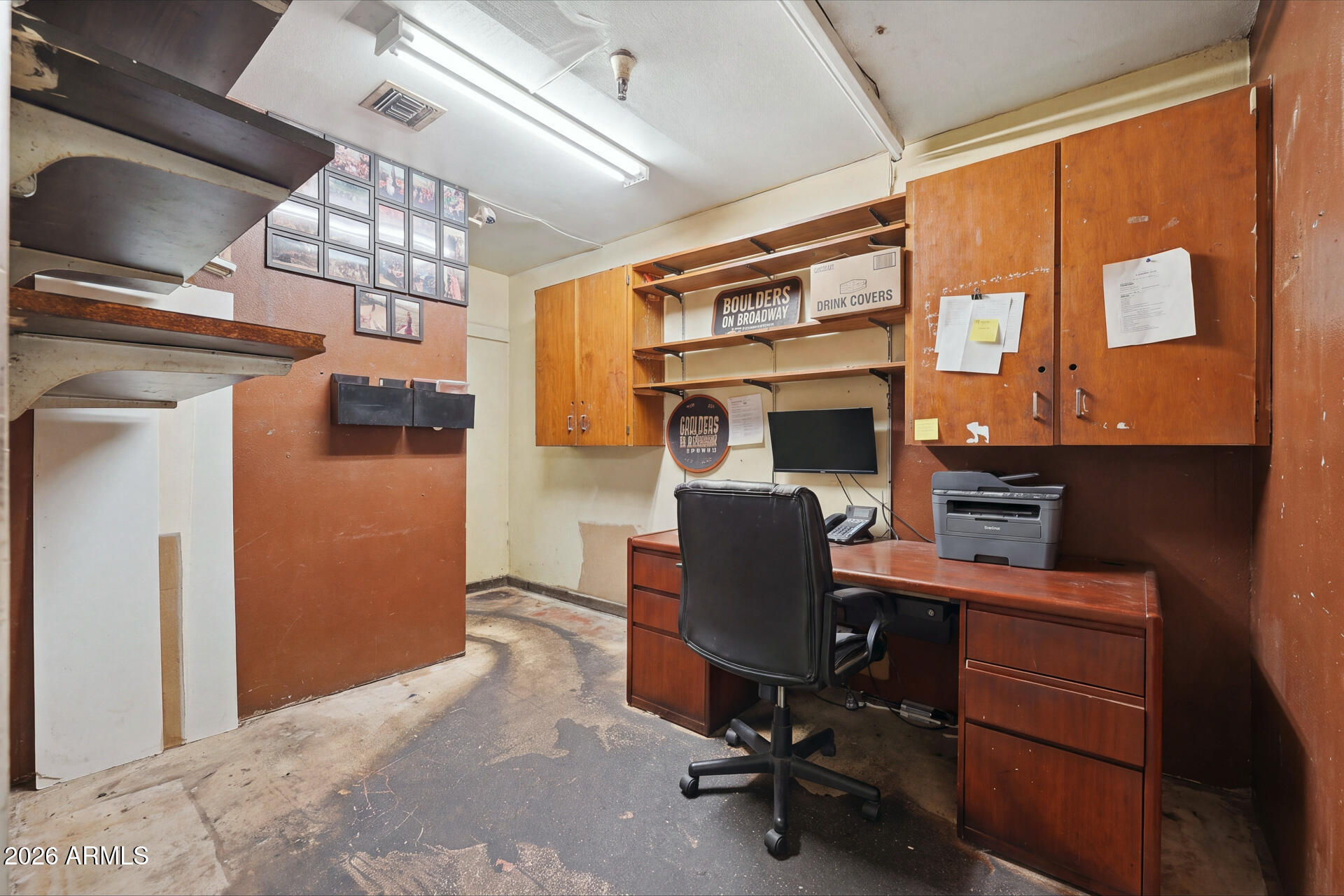 530 W BROADWAY Road