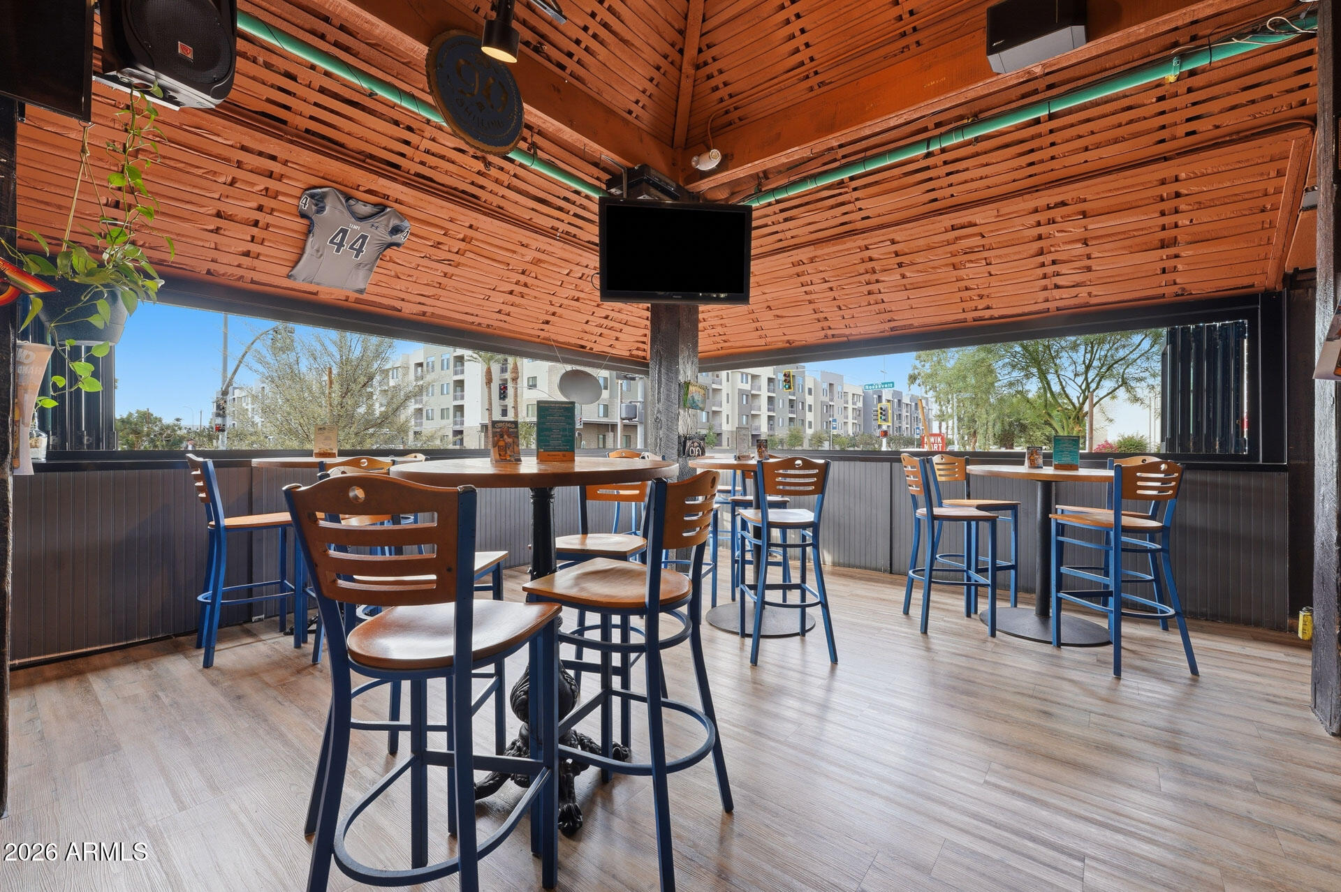 530 W BROADWAY Road
