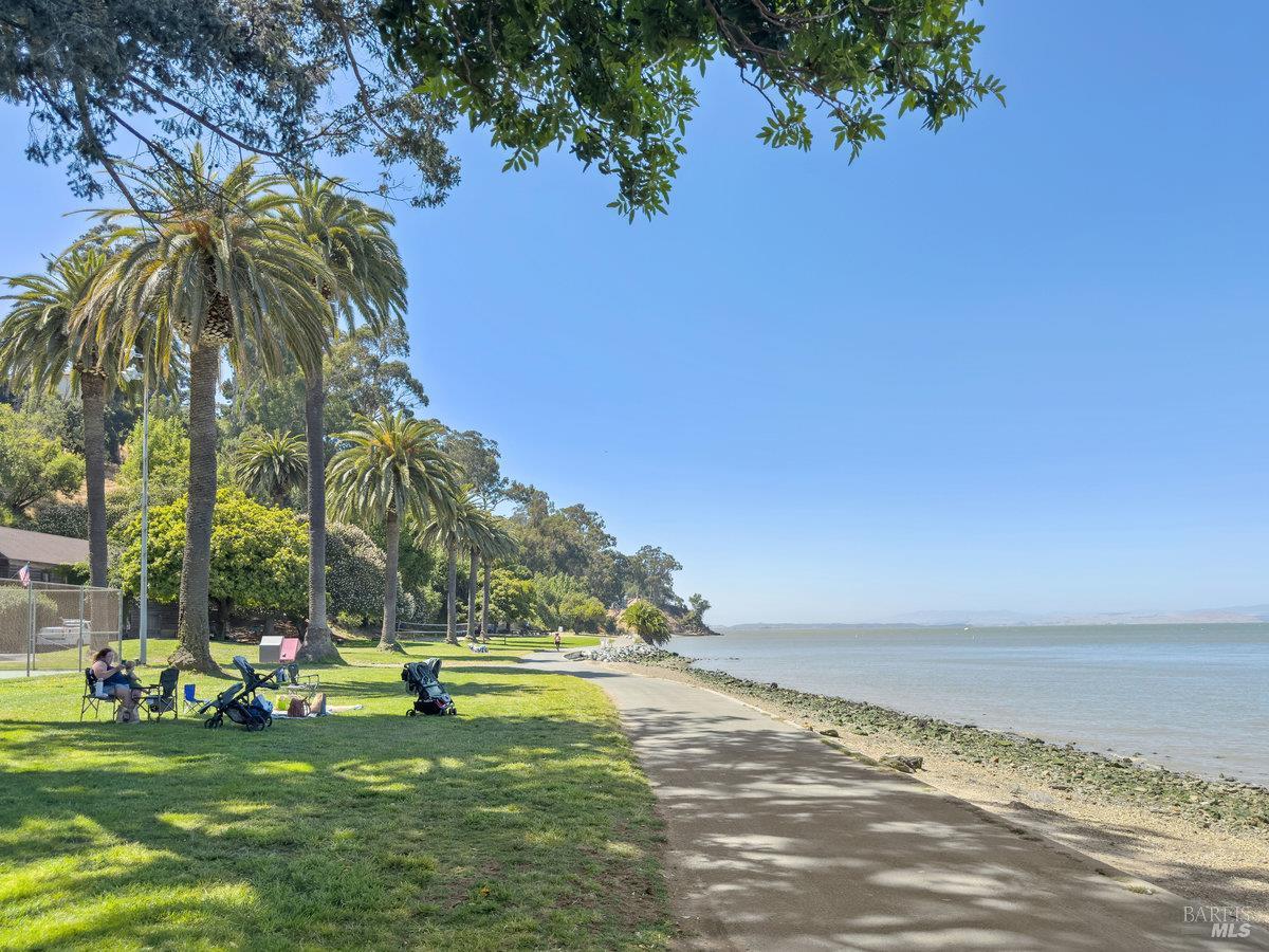 15 Sulgrave Lane