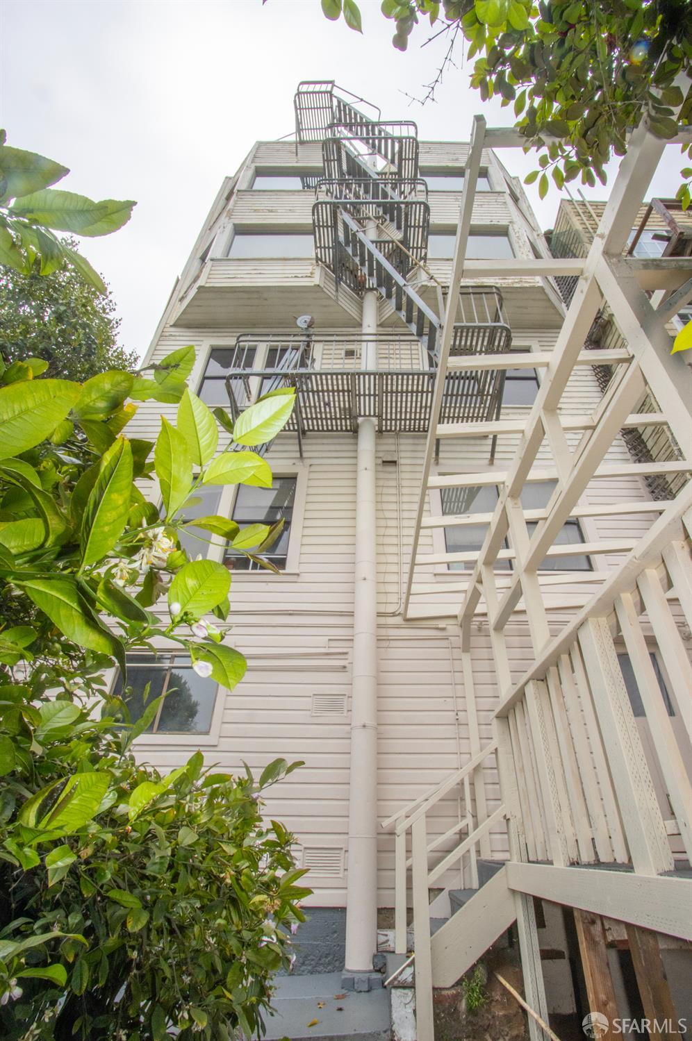 297-299 Corbett Avenue