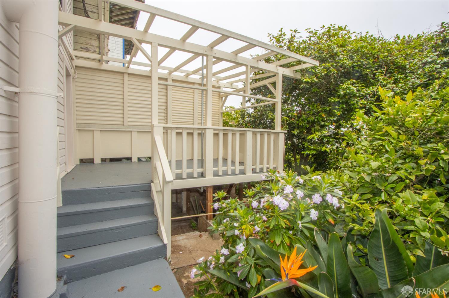 297-299 Corbett Avenue