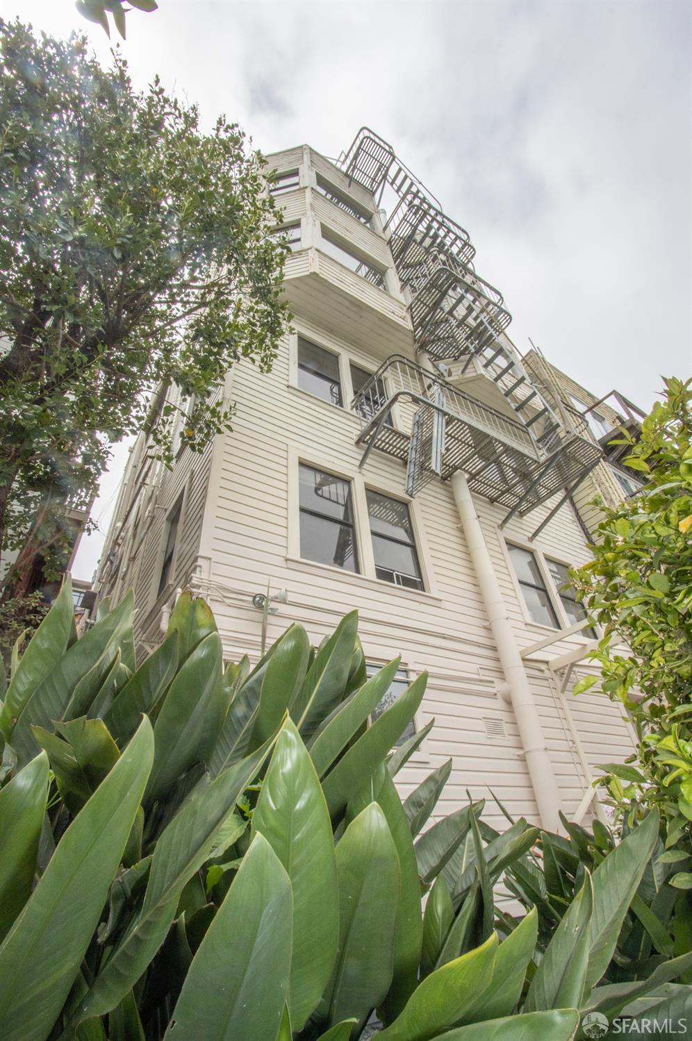 297-299 Corbett Avenue