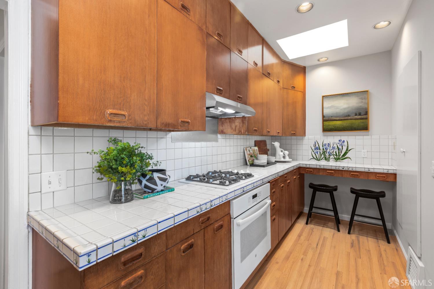 1135 Kirkham Street, SF