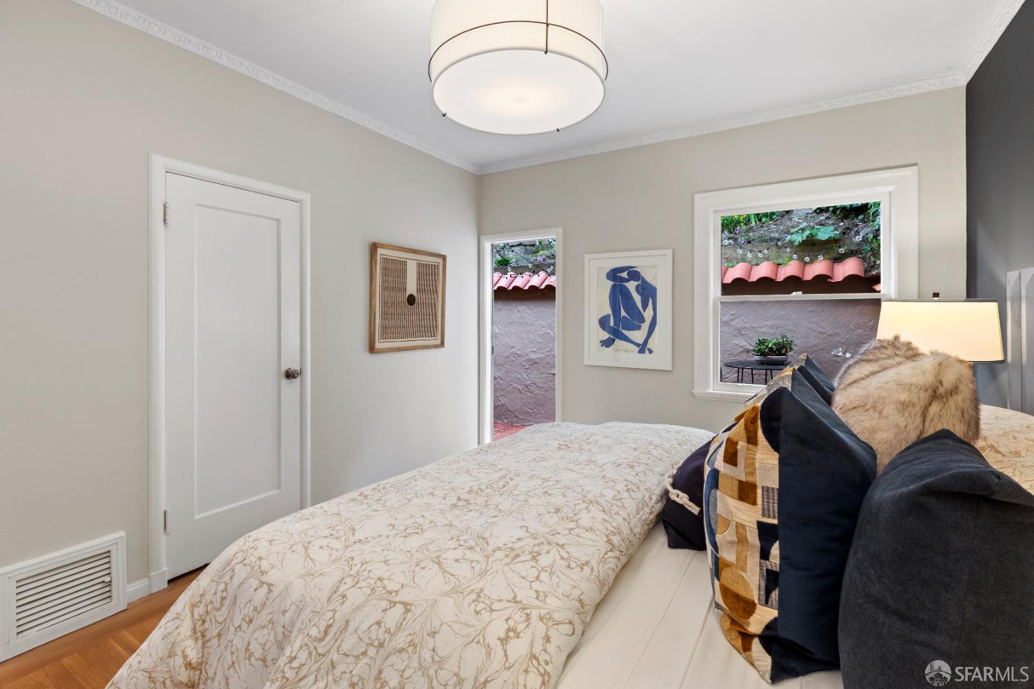 1135 Kirkham Street, SF