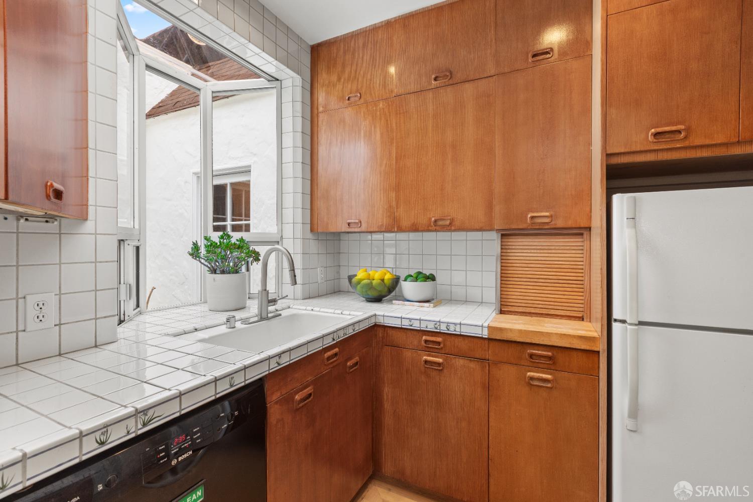 1135 Kirkham Street, SF