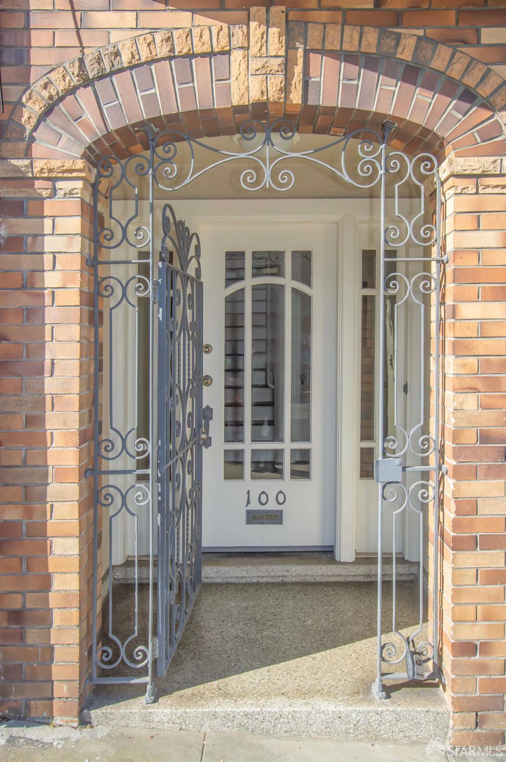 100 Excelsior Avenue