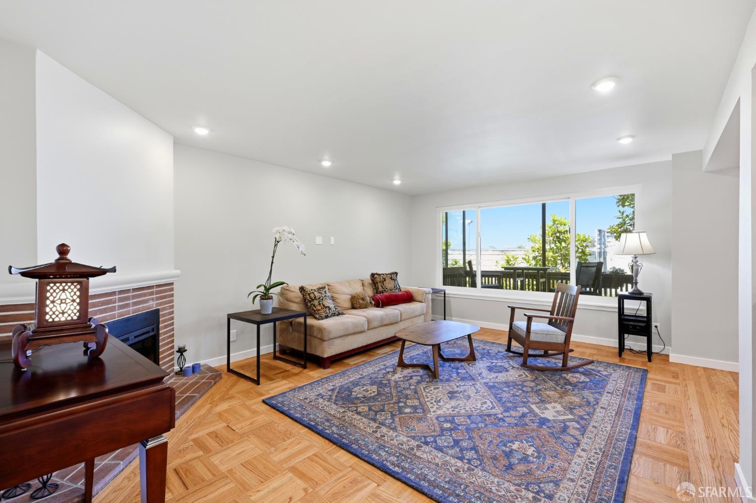 44 San Antonio Place
