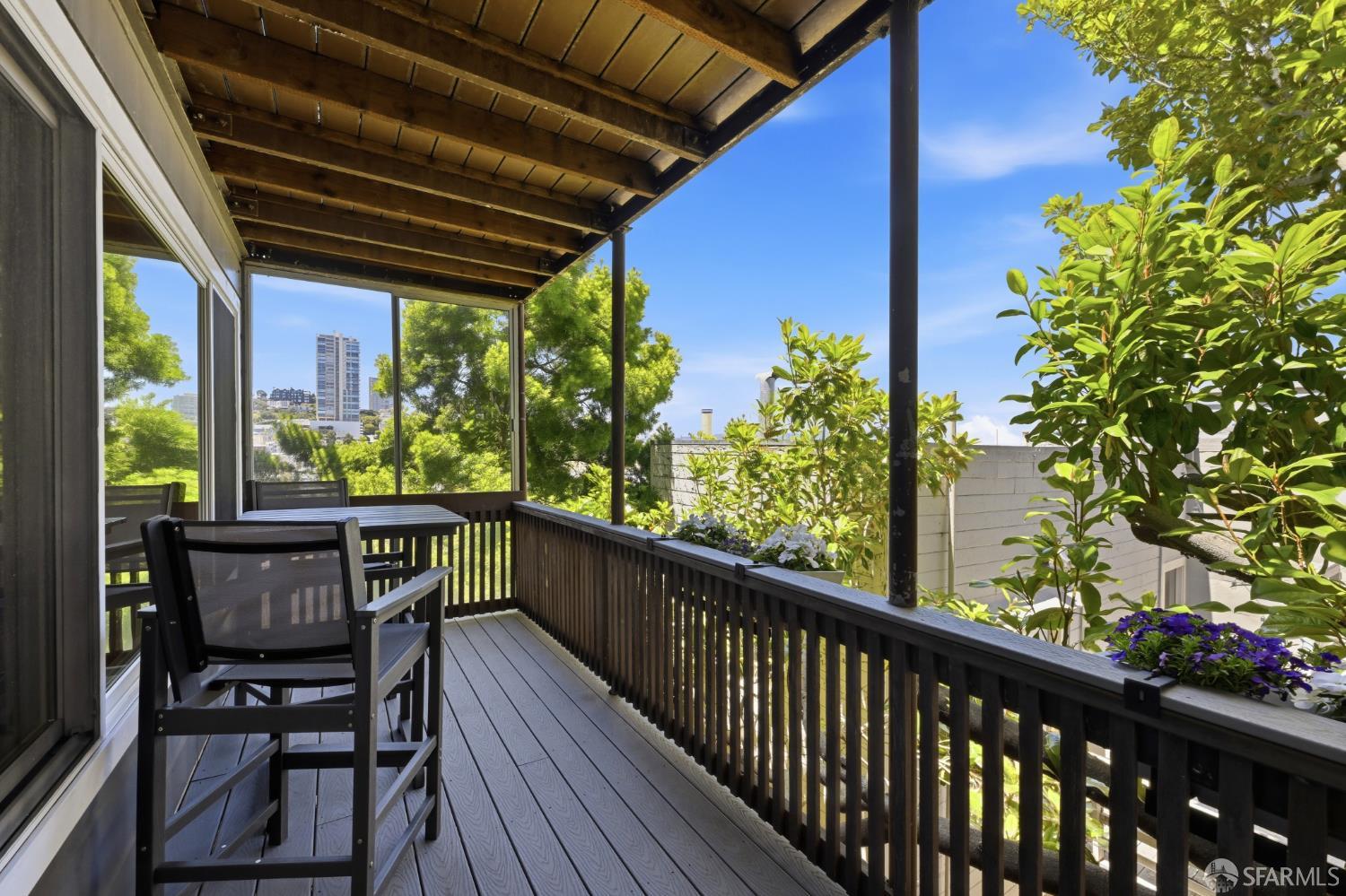 44 San Antonio Place