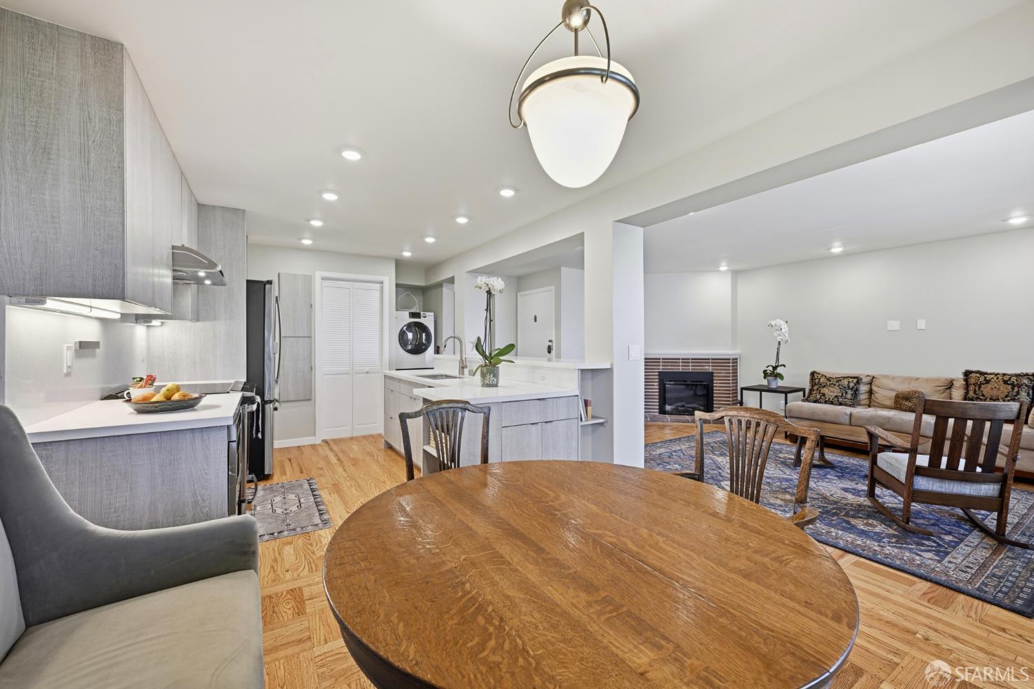 44 San Antonio Place