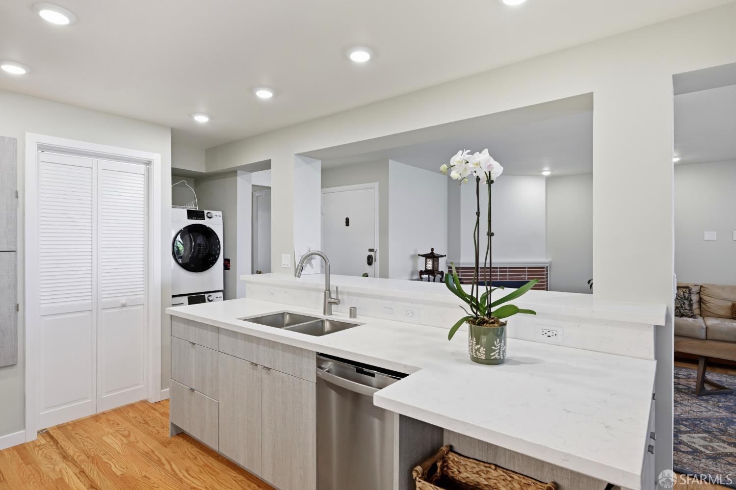 44 San Antonio Place